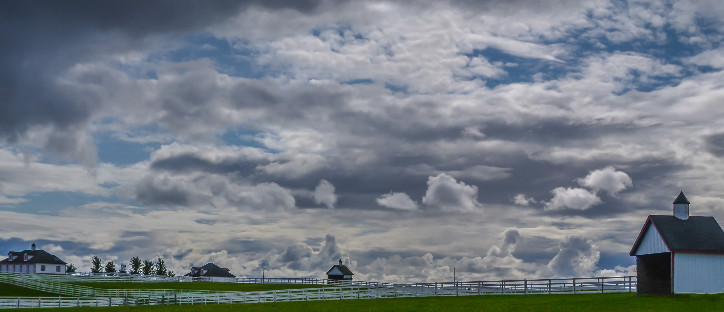Storm's a comin'.jpg