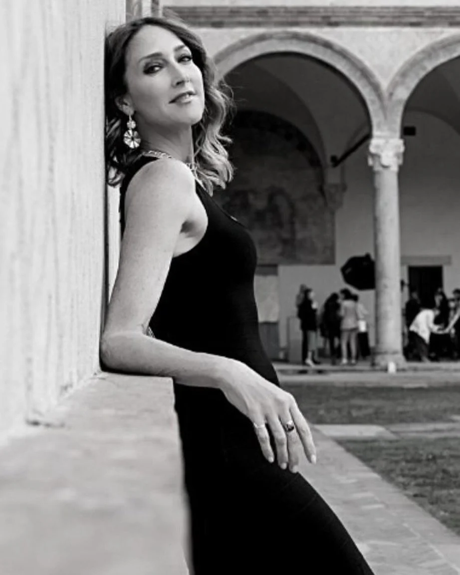 Do you ever feel overwhelmed by the “everythinness” going on “all the time”?
In the current timeline of endless notifications, constant demands, and life moving at a breakneck pace, it’s easy to feel like you’re d