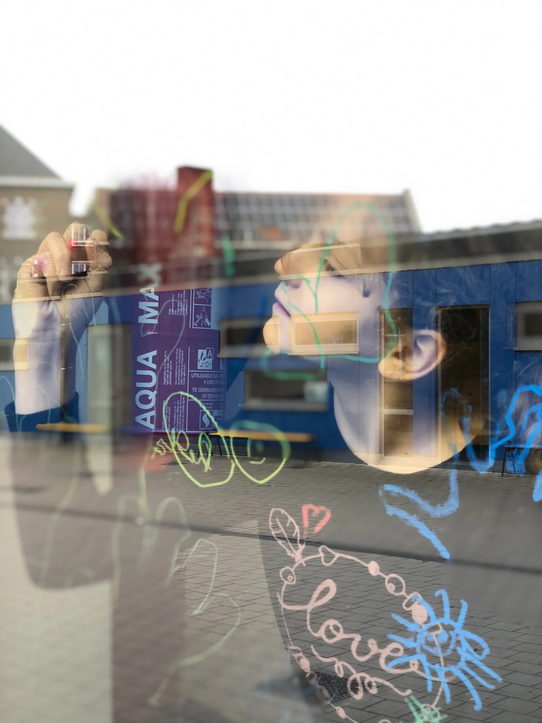 Op zoek naar gedichten in de school!