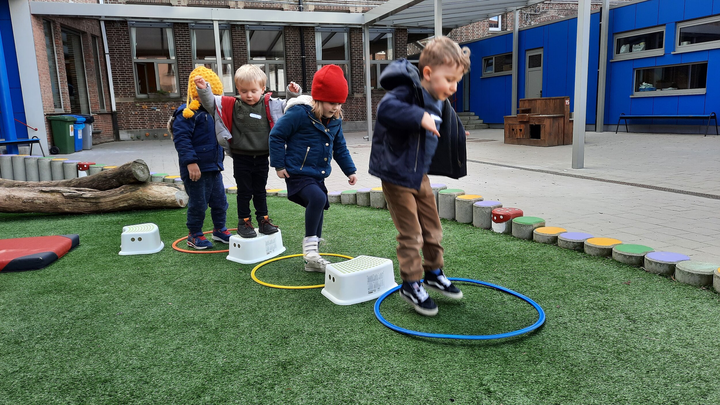 Buiten sporten! Jongste kleuters