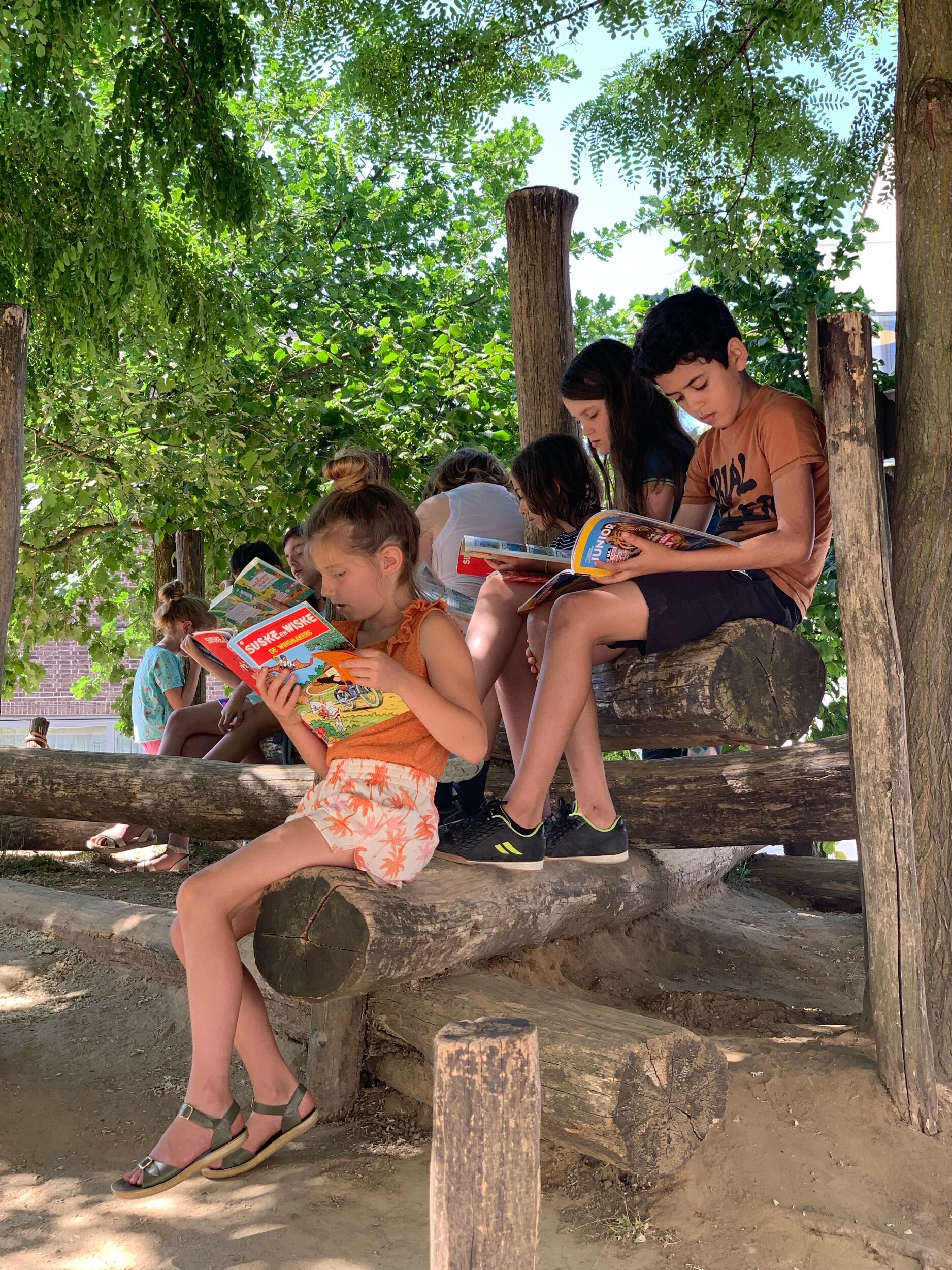 4B: leeskwartiertje in openlucht