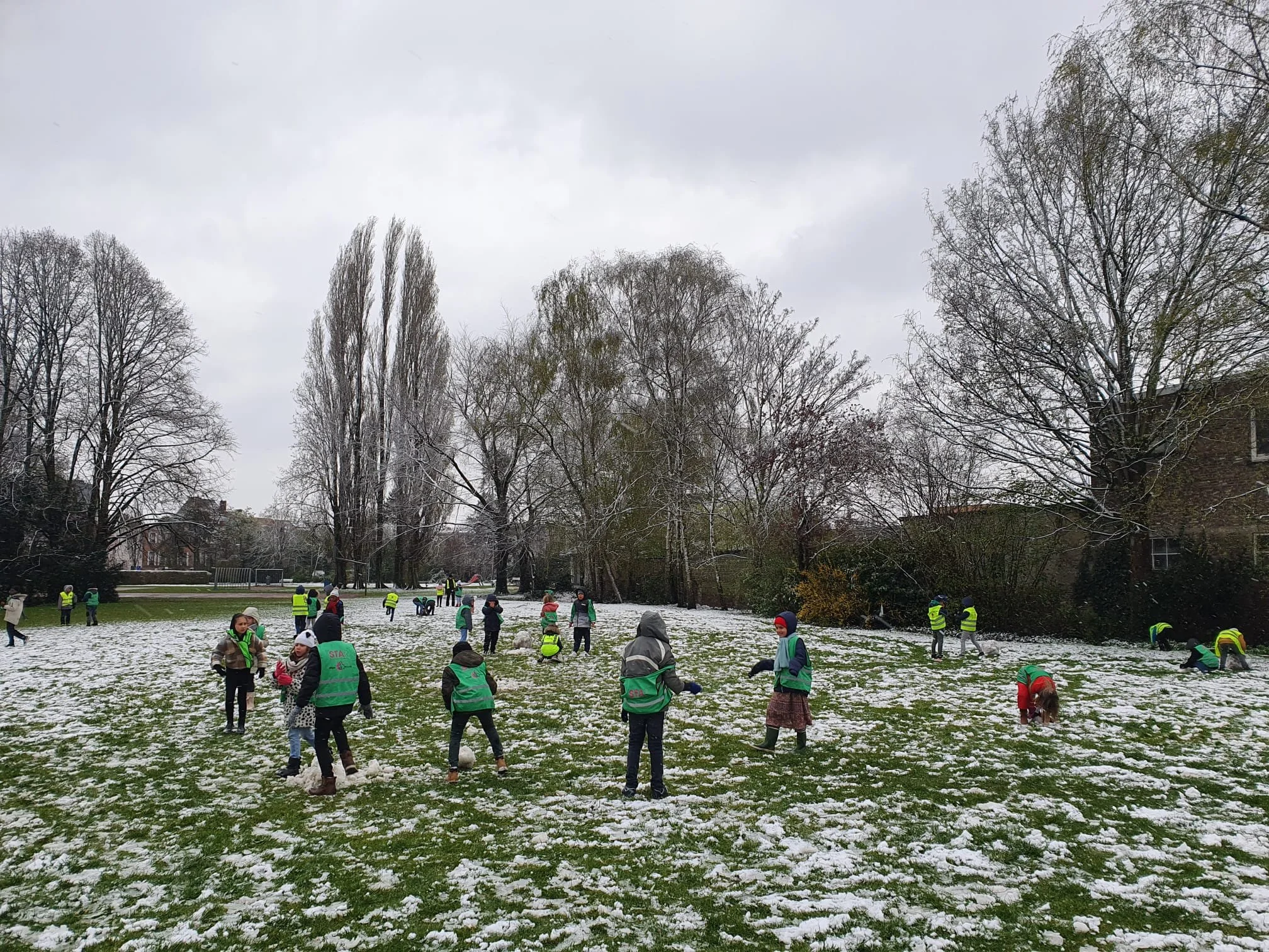 Sneeuwpret voor het tweede leerjaar! 