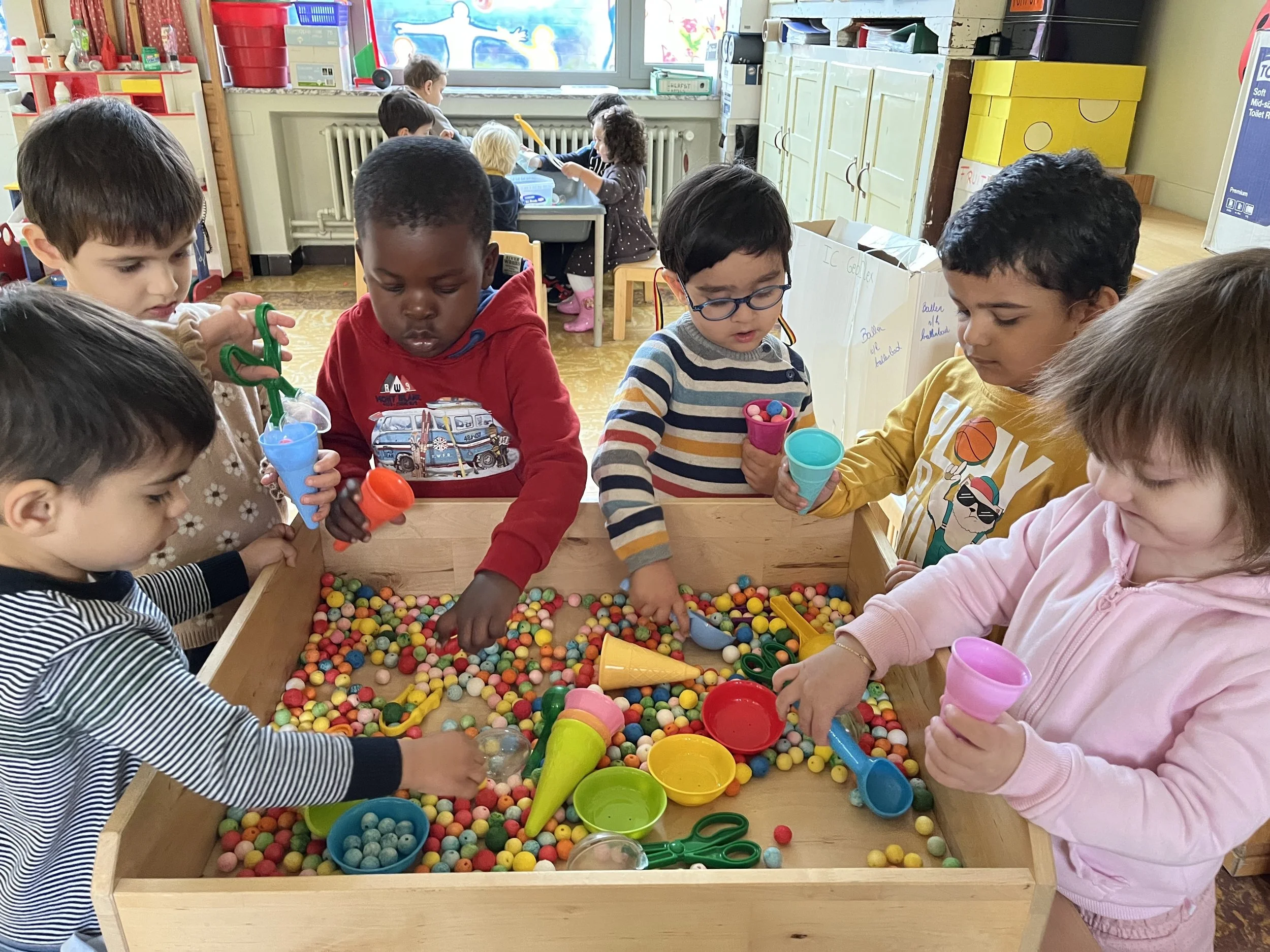 BLINKENDE EN ANDERE BOLLEN IN DE LIEVEHEERS -BEESTJESKLAS