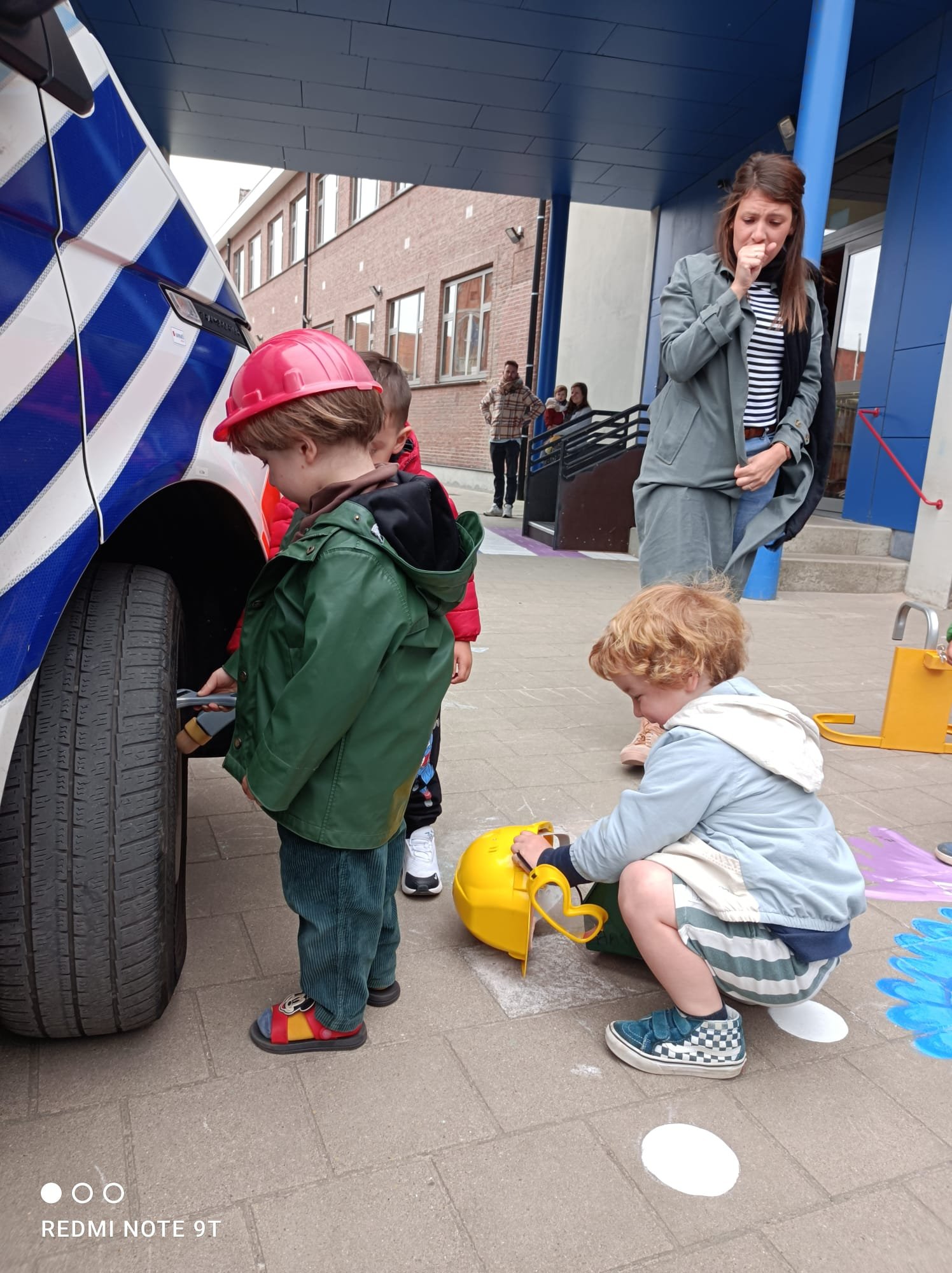 Politie met autopech (1A- 1B-1C)