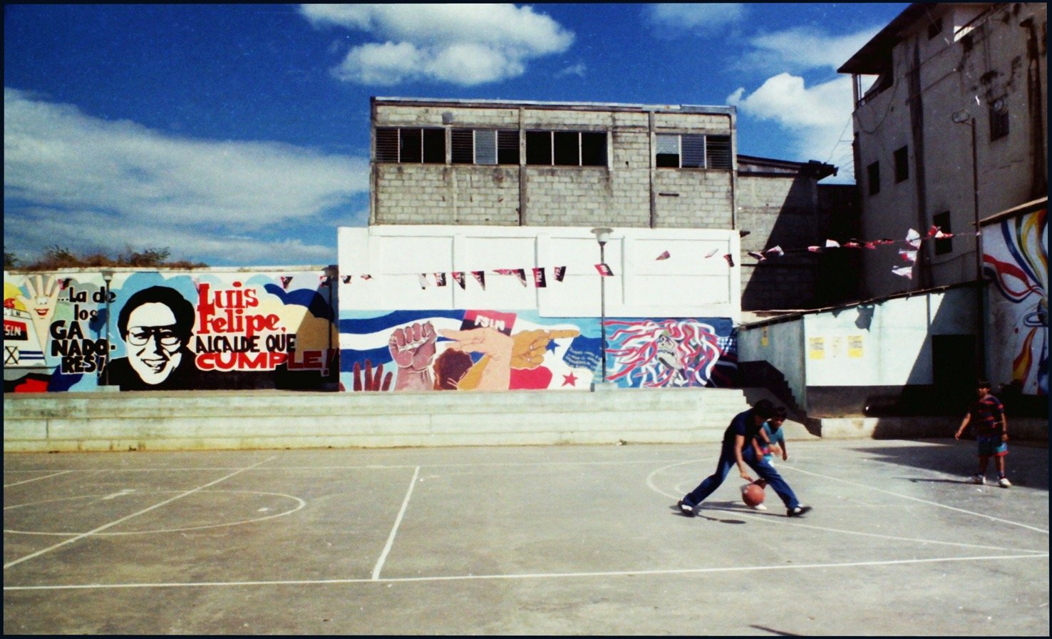 Tony 4: Nicaragua.1990.002.jpg