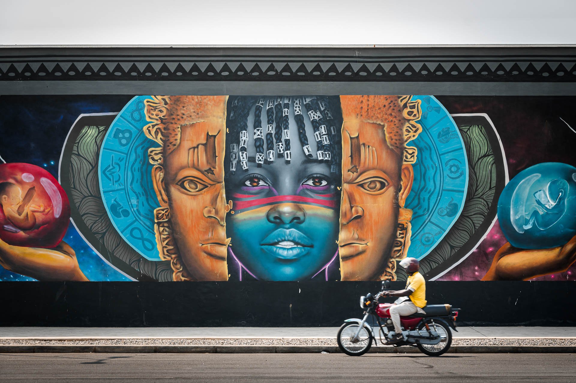 Togo Benin Yngwie Scheerlinck Yngwix-300.jpg