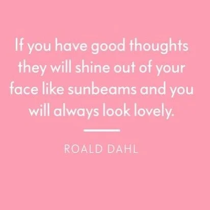 Happy Friday! 💖🌟

Je partage cette citation car en ces temps incertains et de grands changements, la chose la plus importante est de maintenir des pens&eacute;es positives. Pas toujours facile! 

Mais si je vous disais que c&rsquo;est la cl&eacute; de TOUT?  De L&rsquo;abondance, le succ&egrave;s, le bonheur? Oui oui c&rsquo;est la cl&eacute;. Je travaille l&agrave; dessus depuis des mois sinon des ann&eacute;es et je vous le confirme: c&rsquo;est vrai! Vous attirez ce que vous pensez et fe &agrave; chaque instant! Vous &ecirc;tes si puissant et puissante que &ccedil;a. 

Voici quelques r&egrave;gles pour avoir la cl&eacute; 🔑 du royaume inspir&eacute;es d&rsquo;un texte d&rsquo;Emmet Fox:

Arr&ecirc;tez de vous en faire. Vous appartenez &agrave; la source divine alors pourquoi s&rsquo;inqui&eacute;ter?

Arr&ecirc;te de juger les autres. Cela est n&eacute;gatif et attire du mauvais karma 

Laisse tomber tout ressentiment envers les autres et toi m&ecirc;me. C&rsquo;est lourd alors l