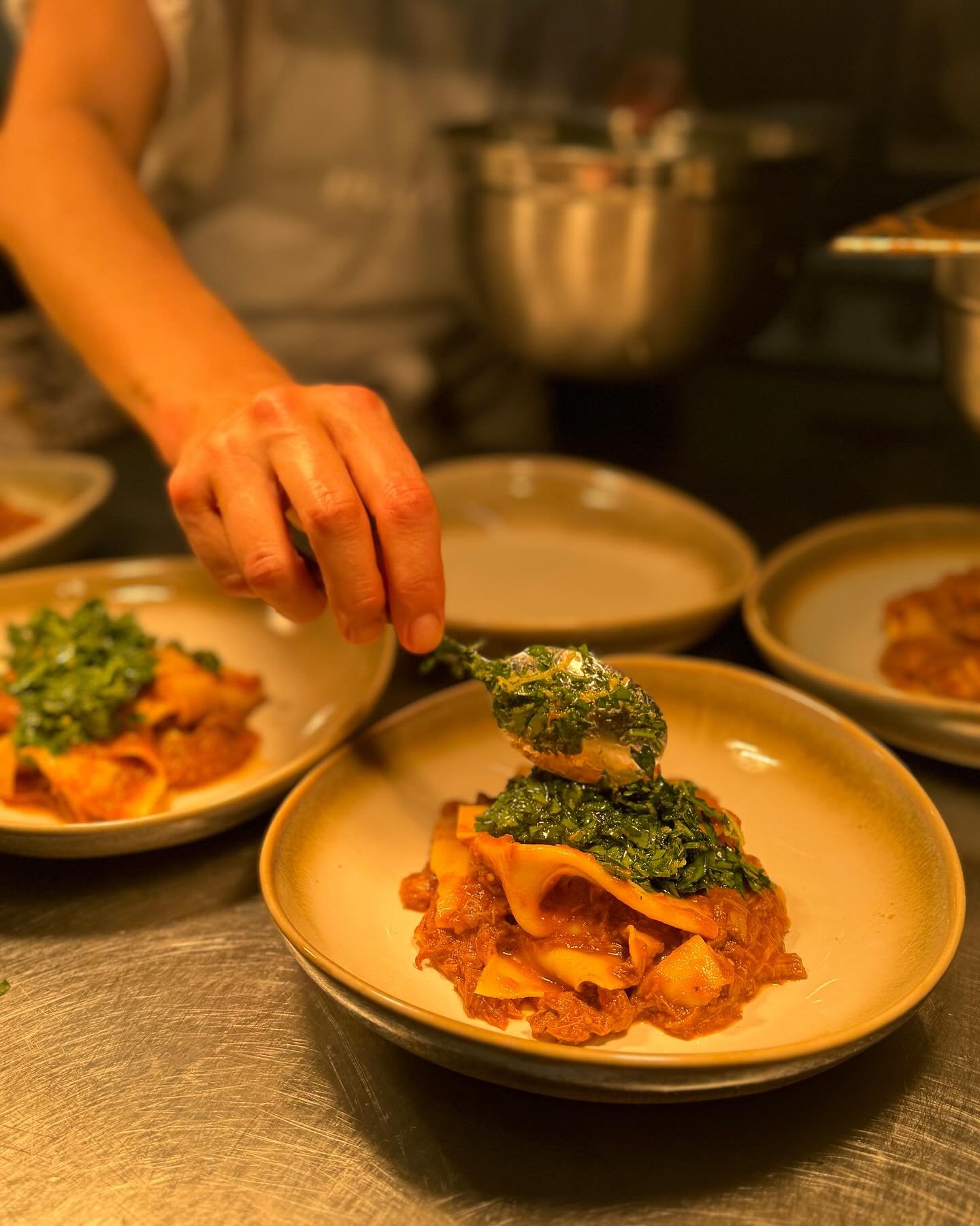 12 hour beef shin ragu, homemade stracci (&ldquo;rags&rdquo;) and gremolata on the pass last night @thewhitehorserogate 🍋 What a wonderful supper club that was thank you for having us guys #supperclub #chefstable #italianvibes #pastanight @roseharvi