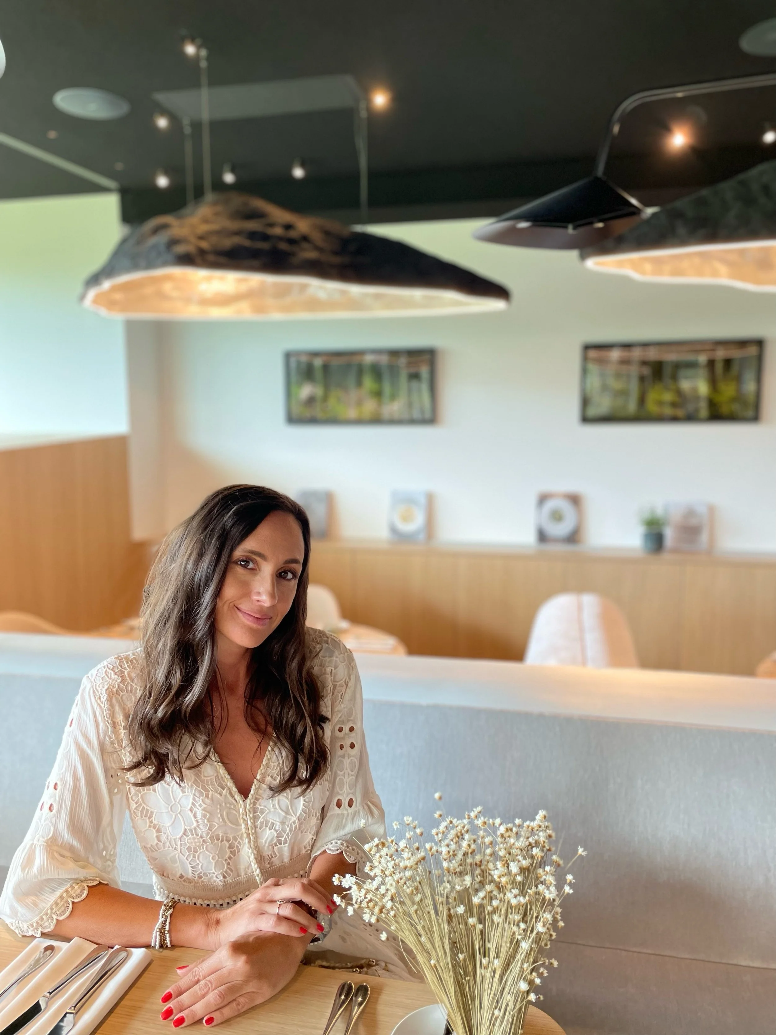 Le Gogant, refuge culinaire de la vallée et son bar des horlogers