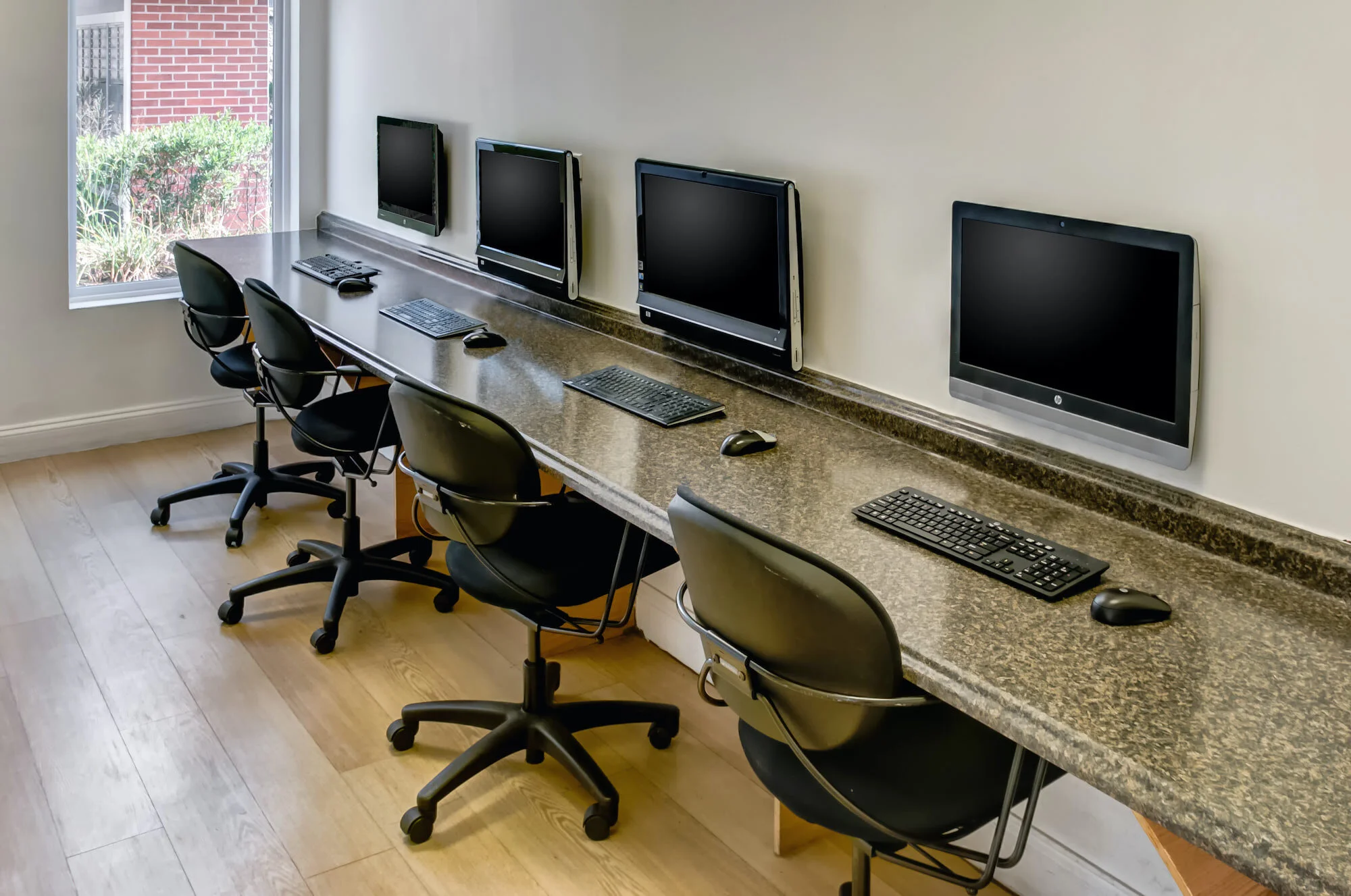 Gallery | Off-Campus Apartments — West Run Morgantown