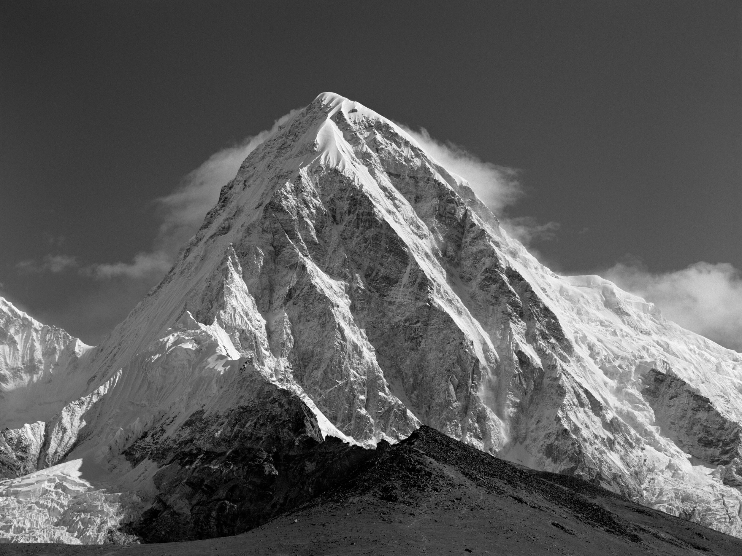 Pumori (7161 m),  "Sœur de l'Everest"