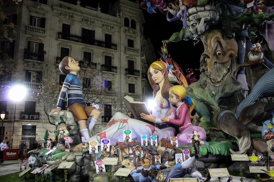 FALLAS-02.jpg