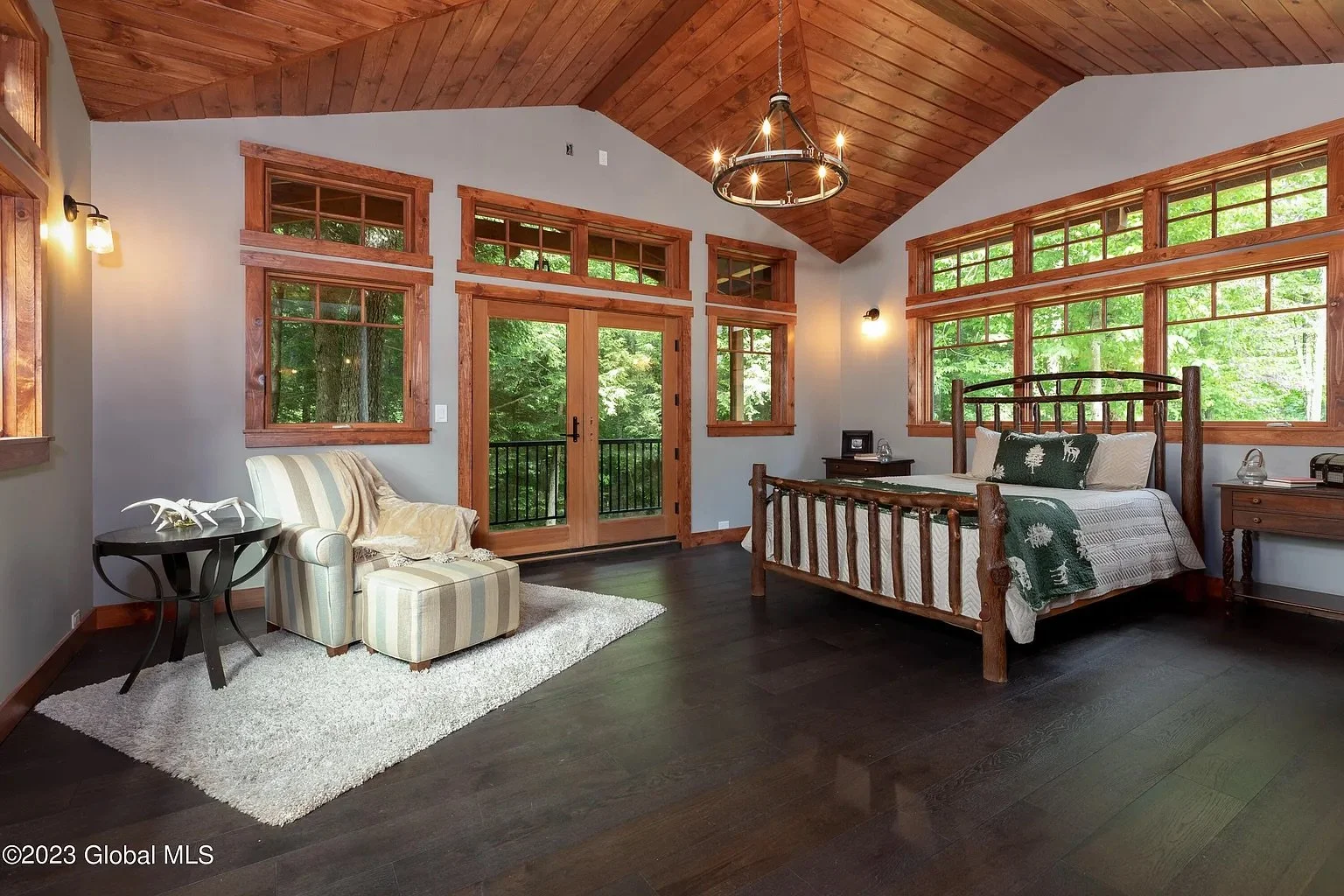 the woods bedroom.jpeg