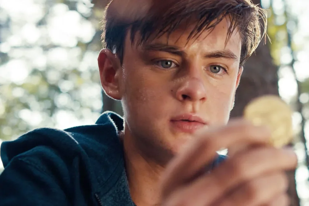 ASSISTANT DIRECTOR | LOW TIDE | Feature