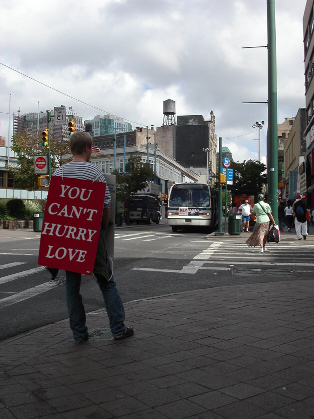 Curating and Politics: In Theory