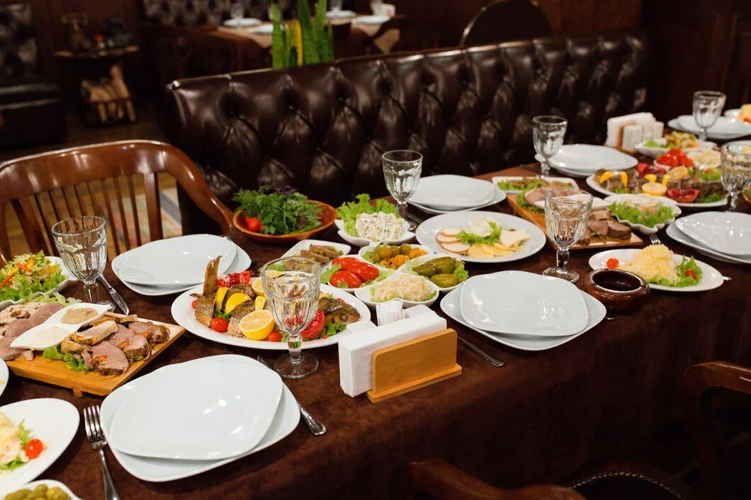 Planning a Company Picnic in New Haven? Here's How Lunch Catering Solves Your Biggest Headache
