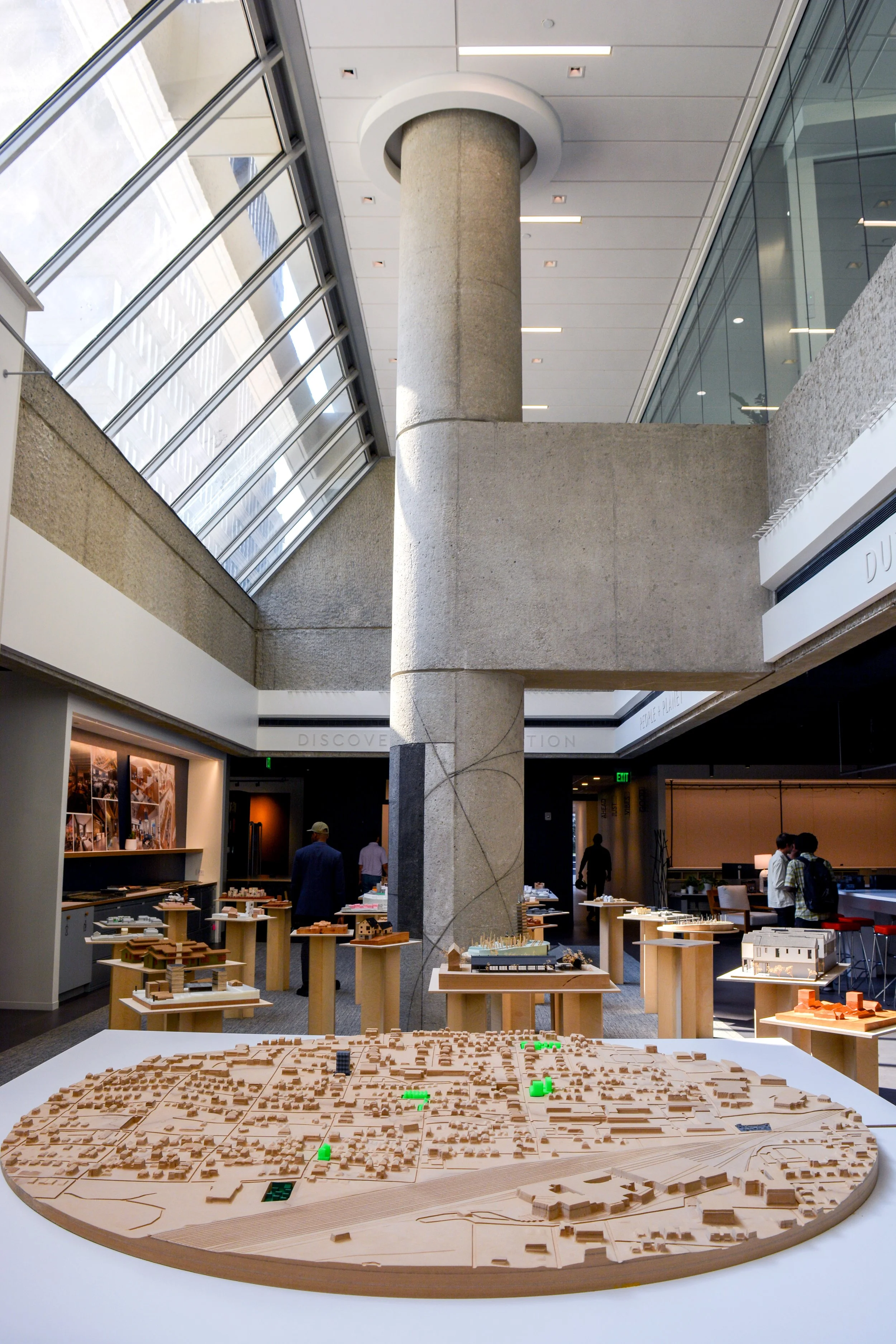Large-scale model of Pittsburgh neighborhood of Atlanta