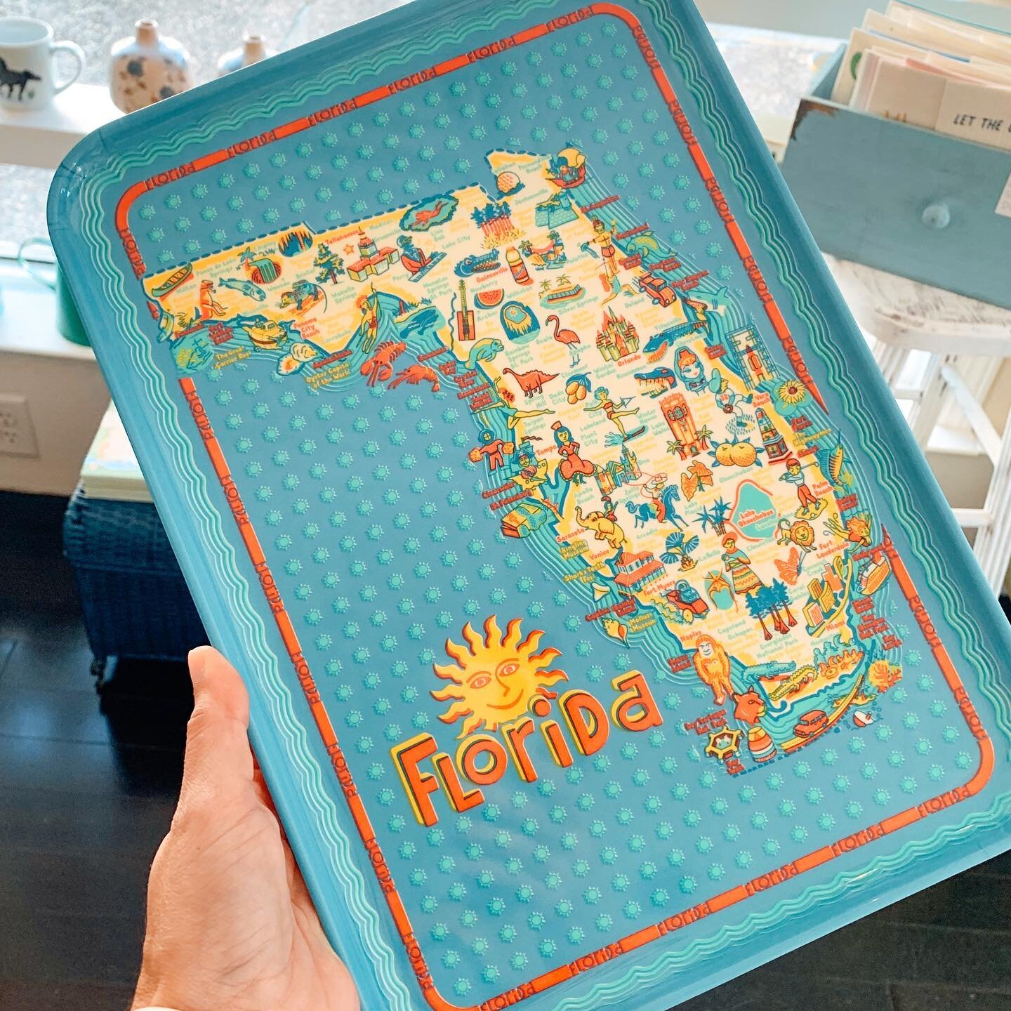 We&rsquo;re on the map! And Callahan too! ✨ Fun Florida melamine tray that includes 2 Nassau County towns!🌞🌴
.
.
.
#hudsonandperry #ameliaisland #fernandinabeach #shoplocal #loveamelia  #fernandinabeachmainstreet