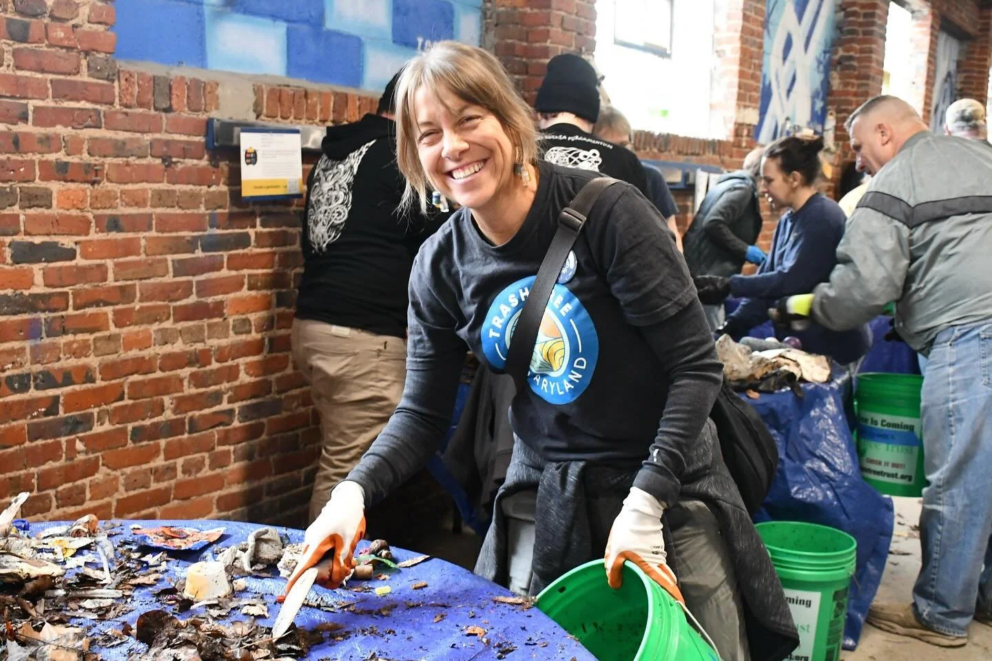Had a blast sorting trash collected by @mrtrashwheel at the @waterfrontpartnership&rsquo;s annual Dumpster Dive at Baltimore Community ToolBank! 

Trash Free Maryland was among dozens of volunteers who sorted an entire dumpster to separate and count 