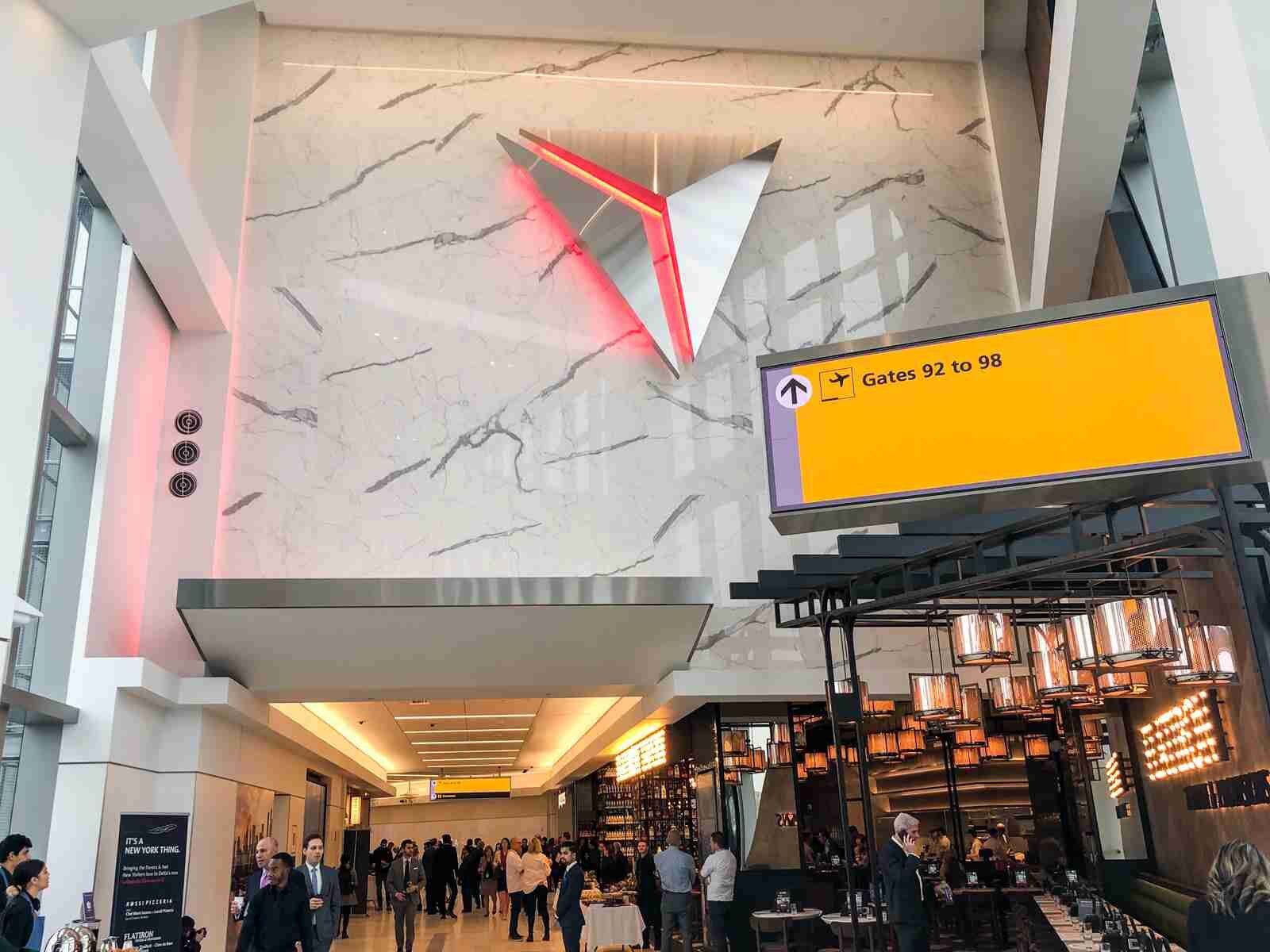 20191029_Delta-LGA-Concourse_Wichter-Cotton-6.jpg