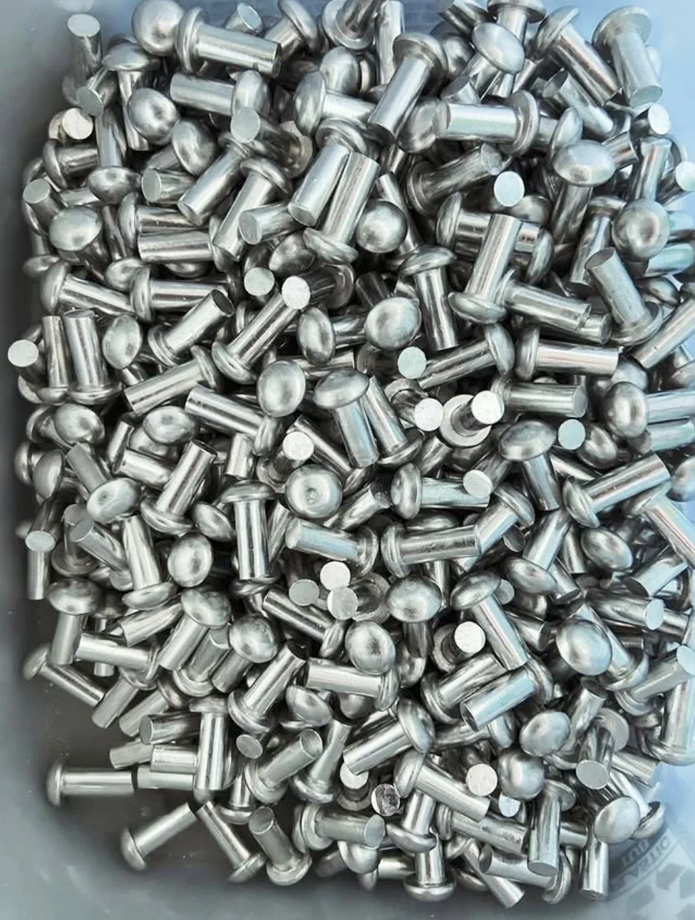 Rivets2.jpg