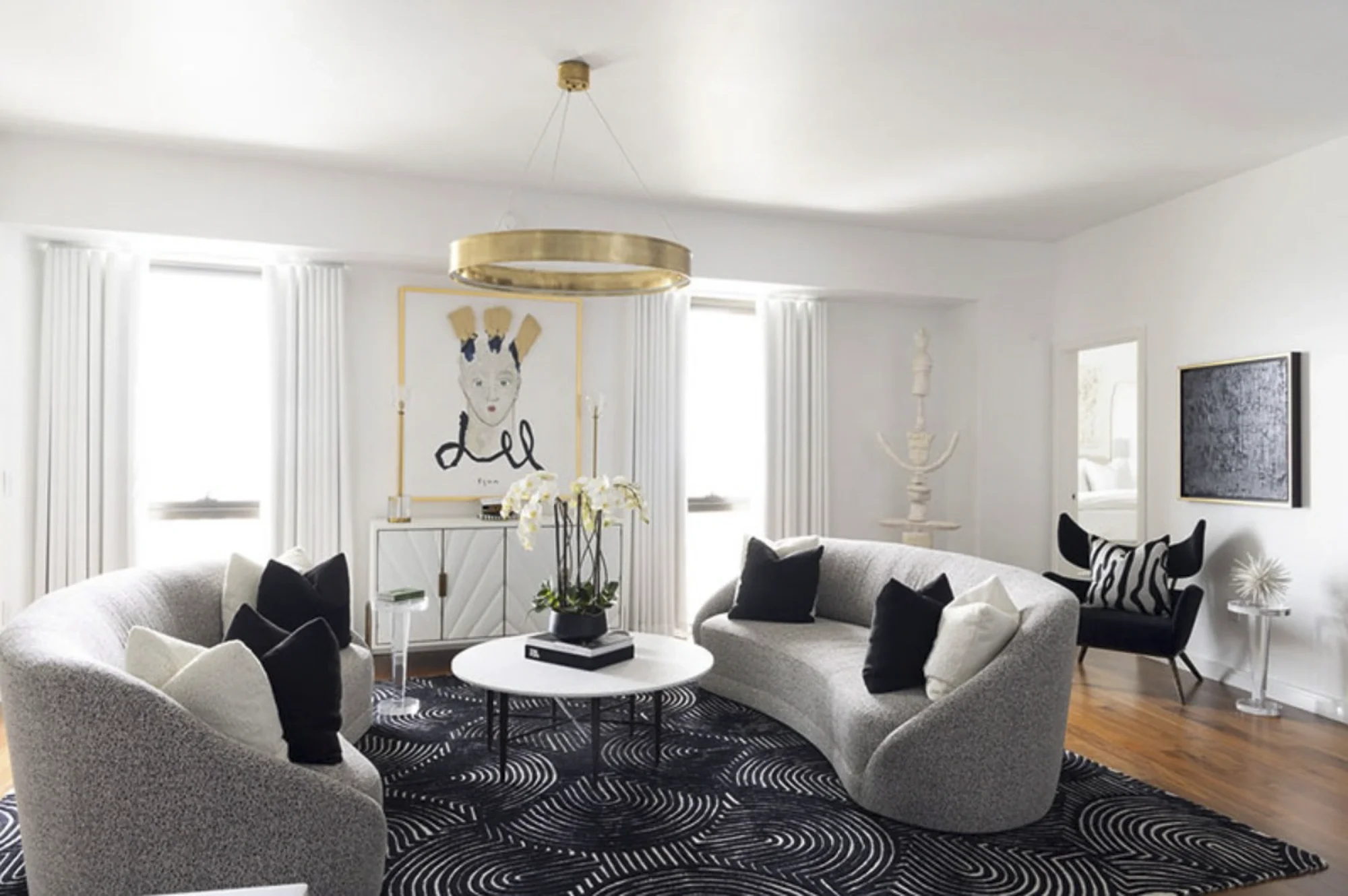 Designer: Villa Vici
Space: Private Residence, Entertainment Area
Artist: Tony Mose, On Figurative