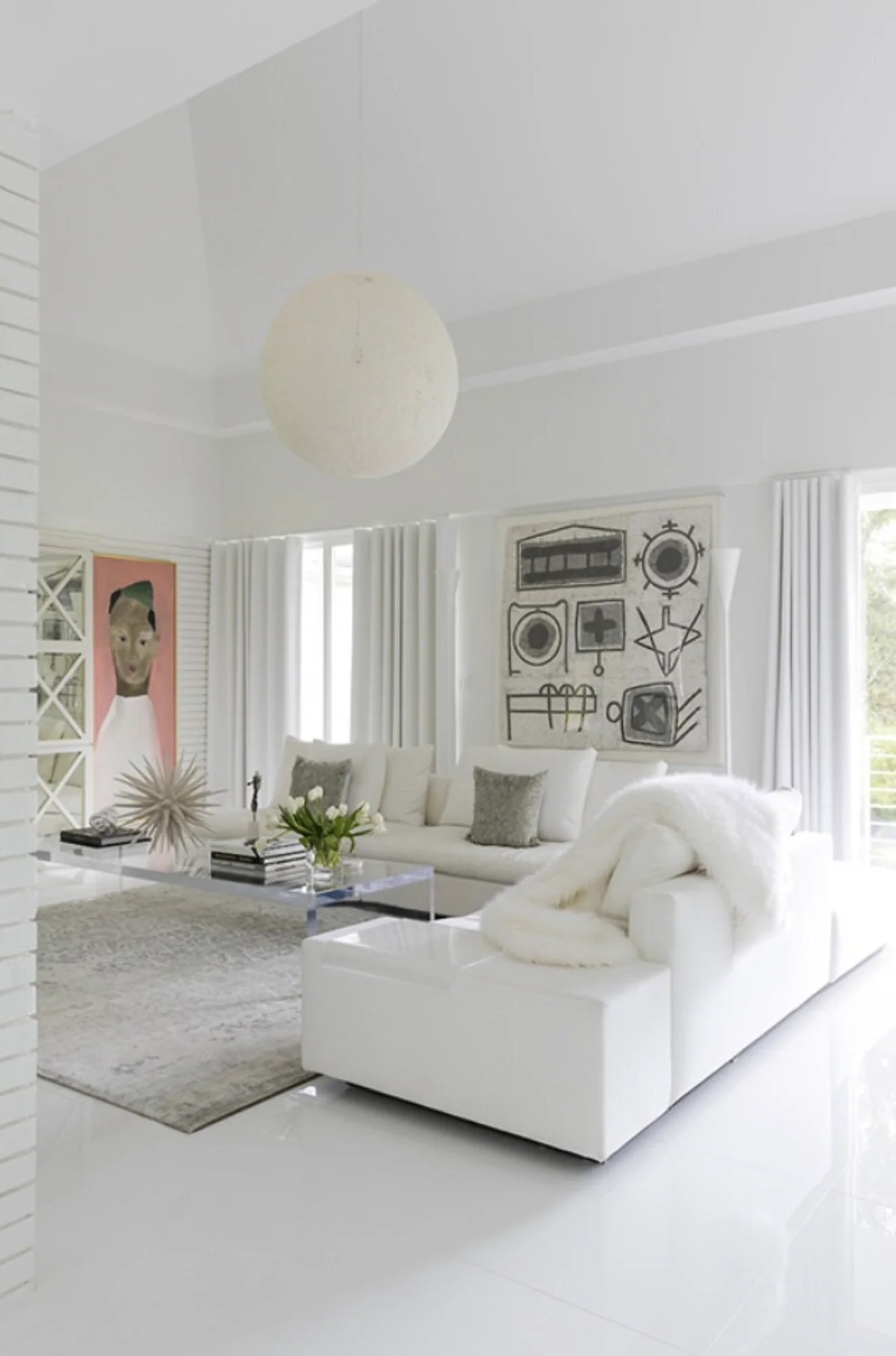 Designer: Villa Vici
Space: Private Residence, Great Room
Artist: Tony Mose, On Figurative