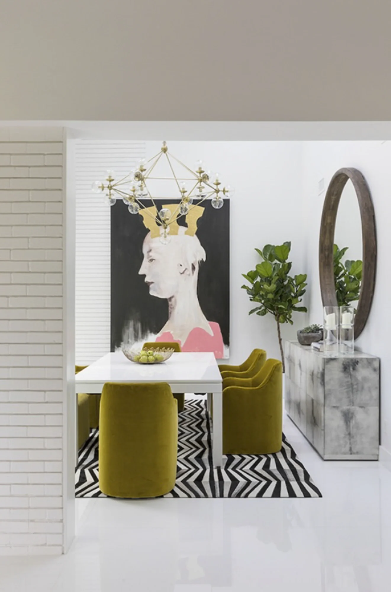 Designer: Villa Vici
Space: Private Residence, Dining Room
Artist: Tony Mose, On Figurative