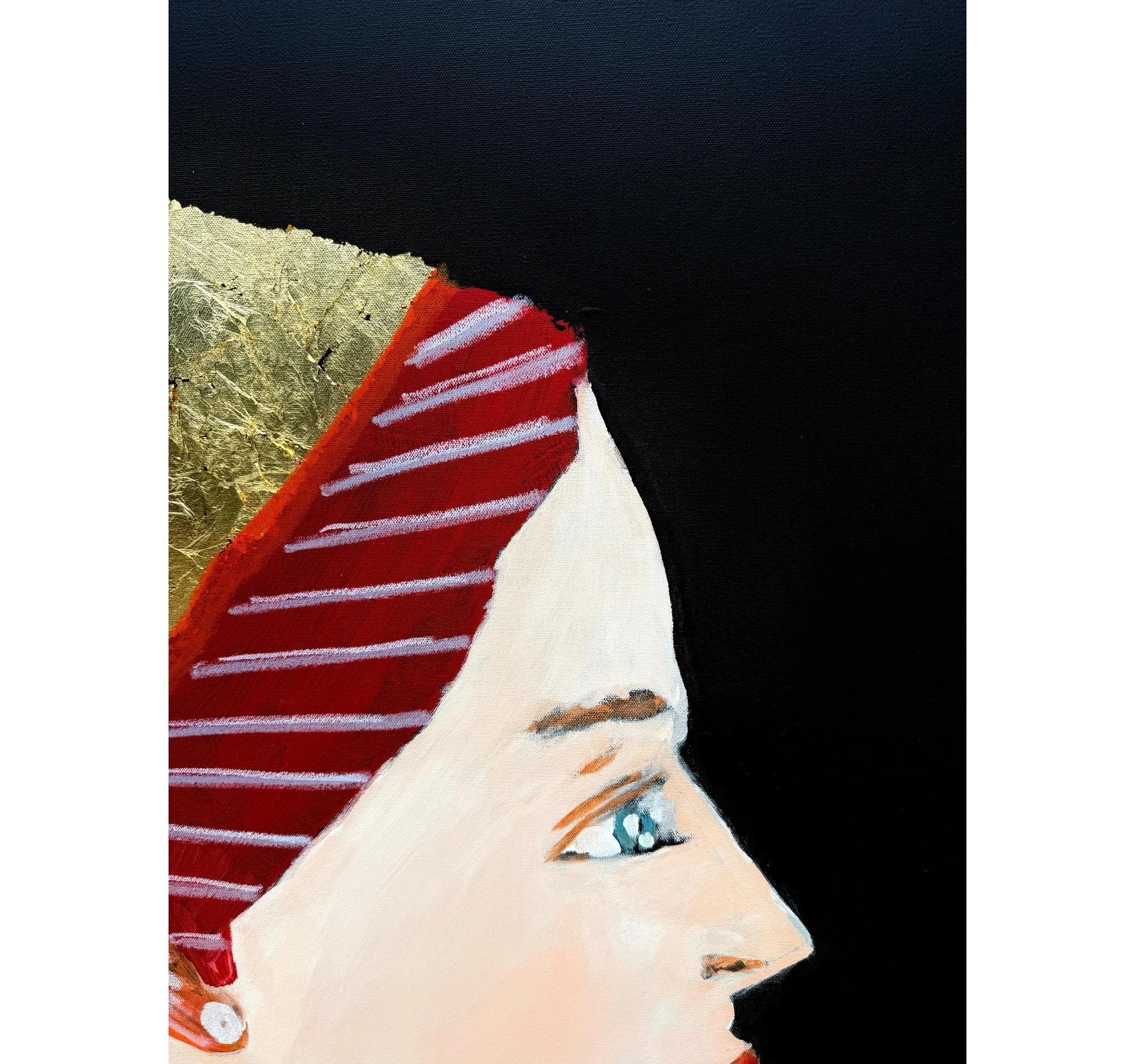 0726W10_QUEENWITHFEATHERCOLLAR_COLLAB_4848_2.webp