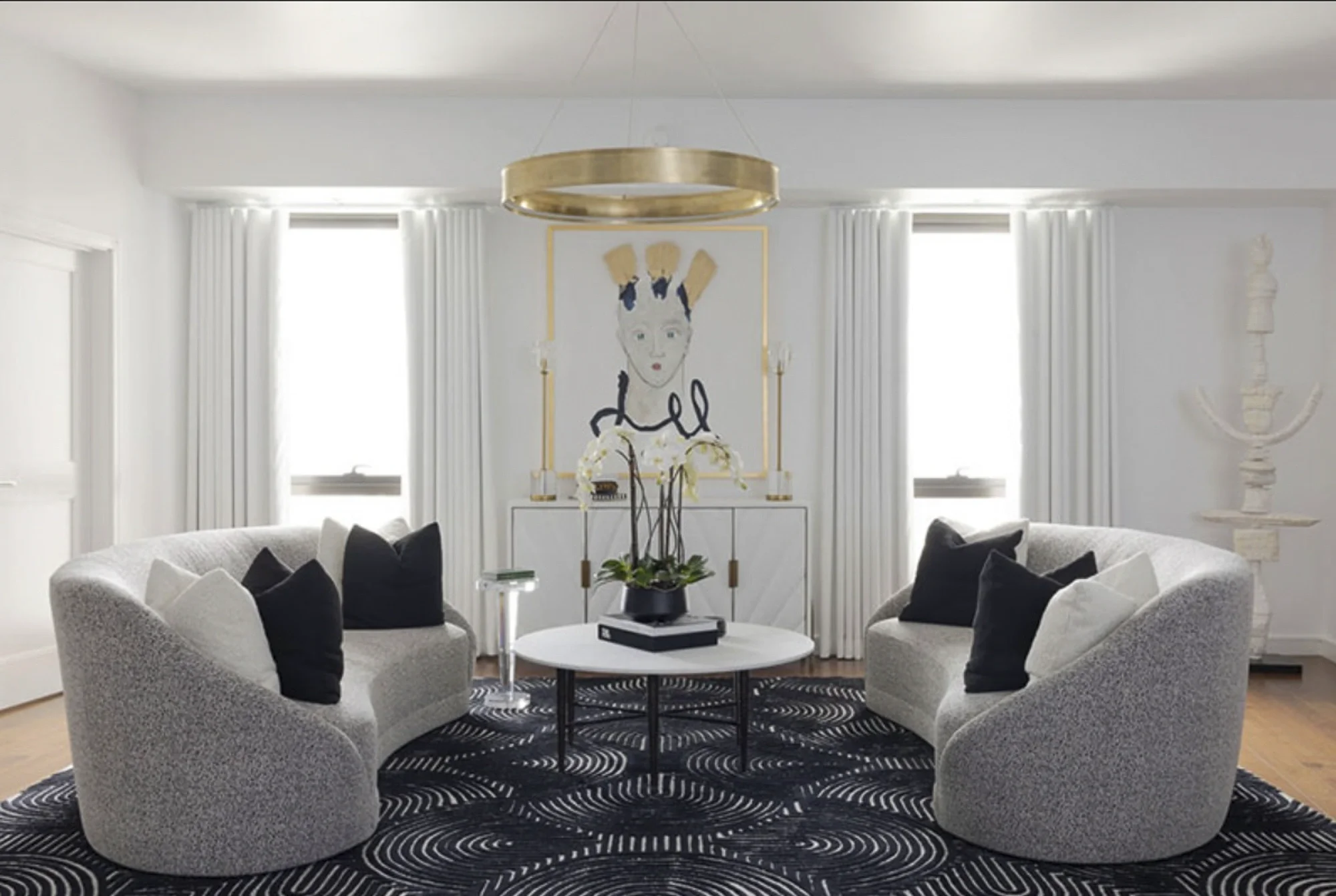 Designer: Villa Vici
Space: Private Residence, Entertainment Area
Artist: Tony Mose, On Figurative