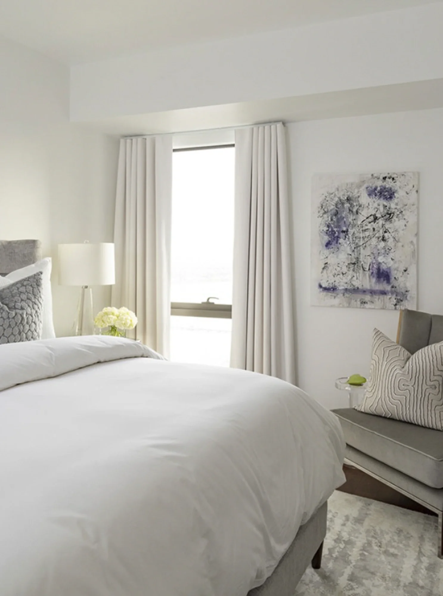 Designer: Villa Vici
Space: Private Residence, Bedroom
Artist: Tracey Mose, Punk Storm