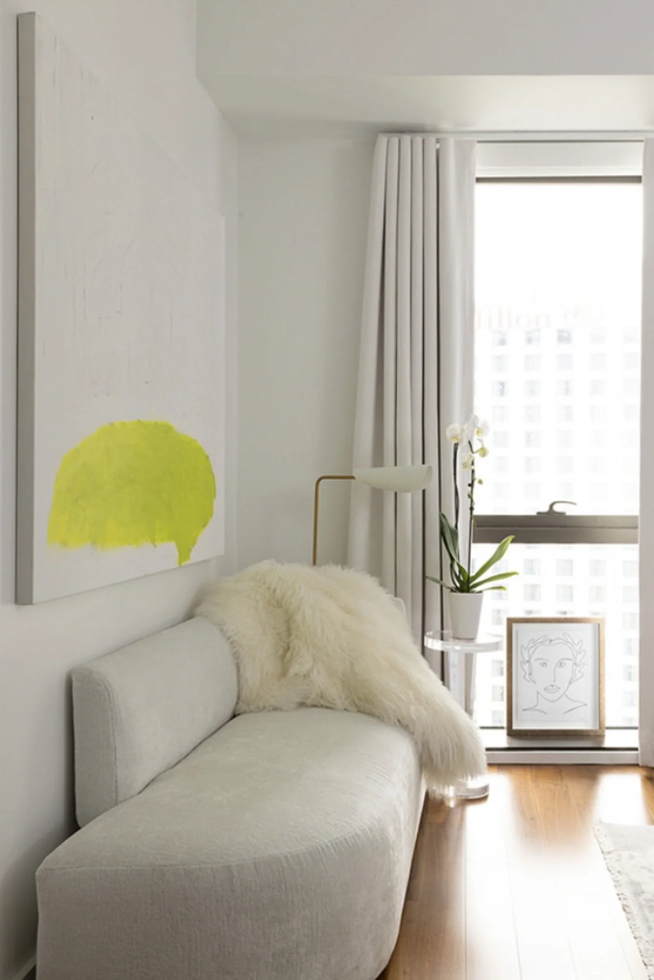Designer: Villa Vici
Space: Private Residence, Living Room
Artist: Tracey Mose, Above It All
Artist: Tony Mose, On Figurative