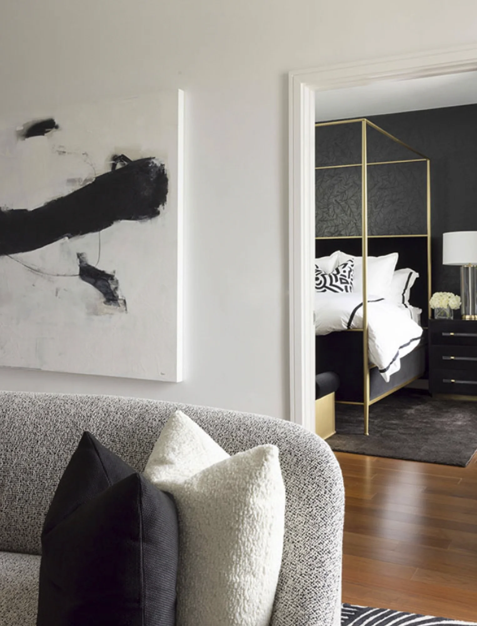 Designer: Villa Vici
Space: Private Residence, Living Space
Artist: Tracey Mose, UE Edit