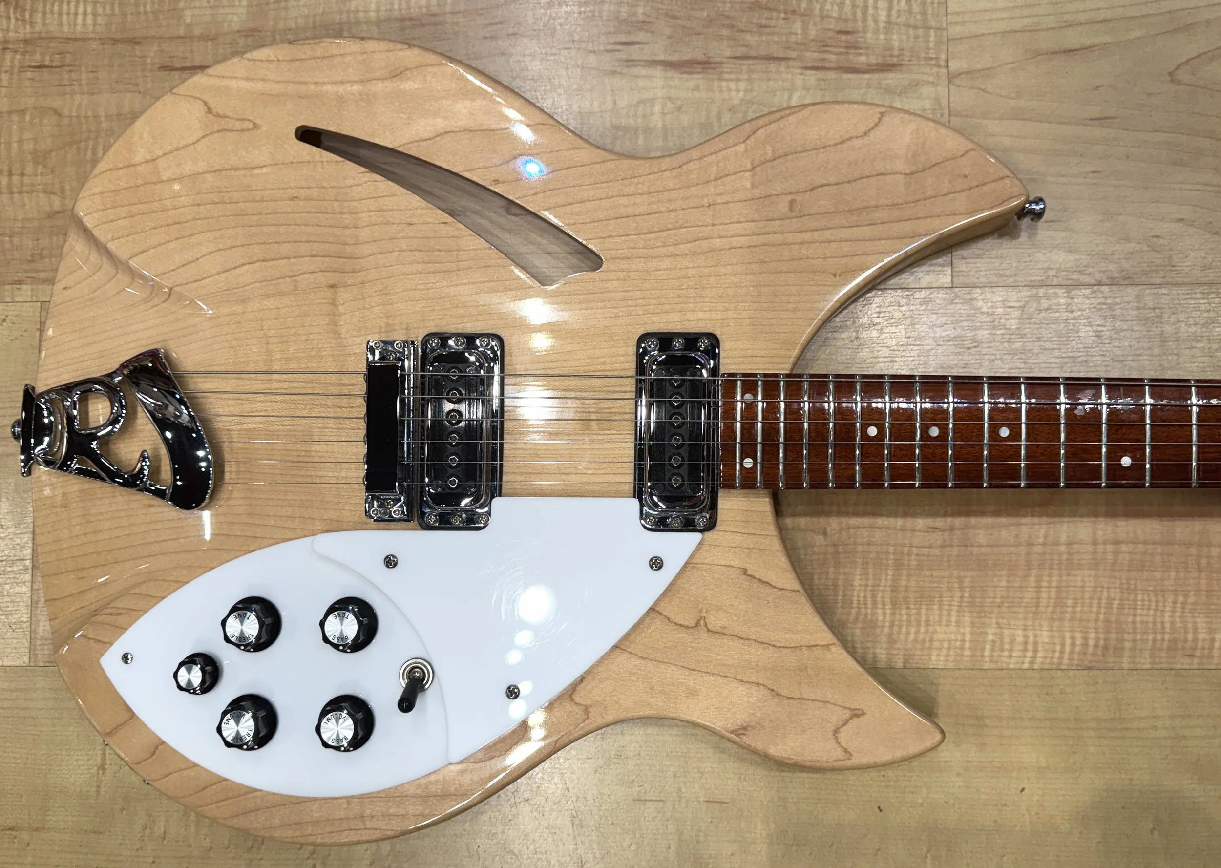 Body of the Rickenbacker 330 6-String Electric Guitar MapleGlo Used 2018