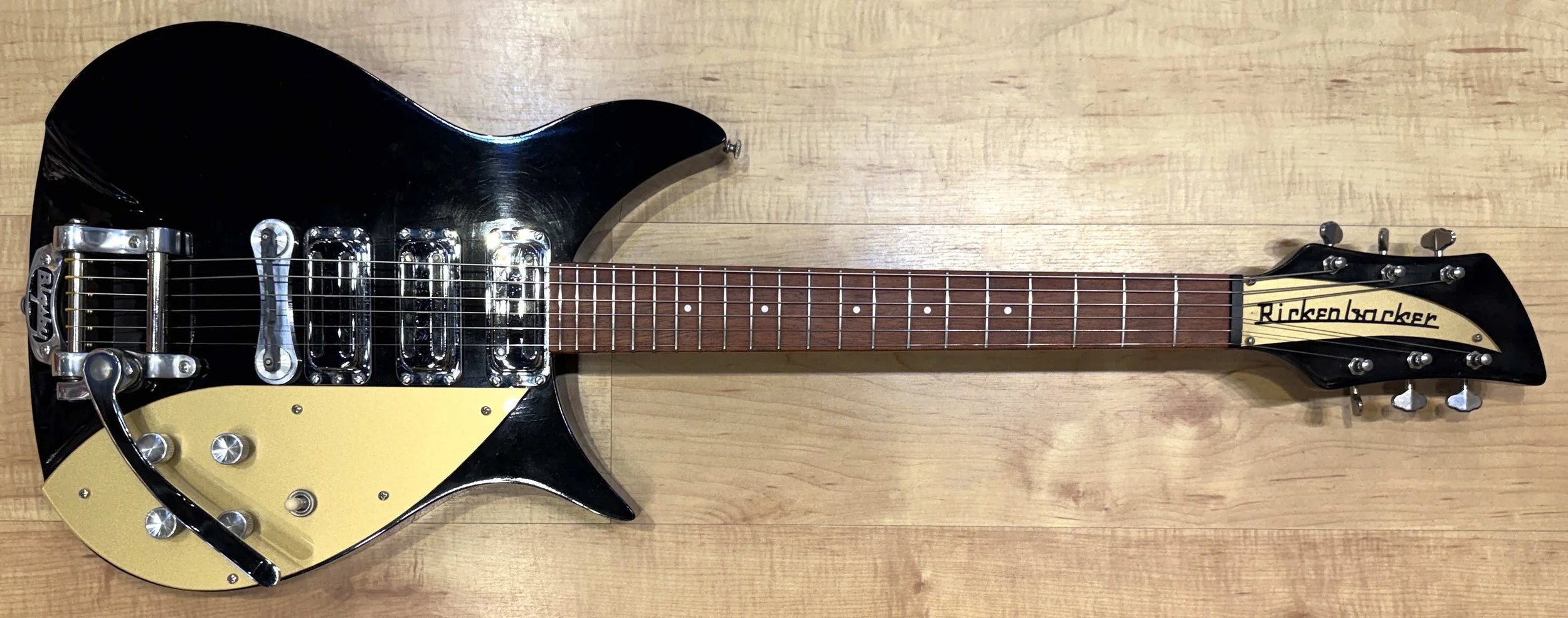 Rickenbacker 325C58 with John Lennon mod (JetGlo) - Used 2002