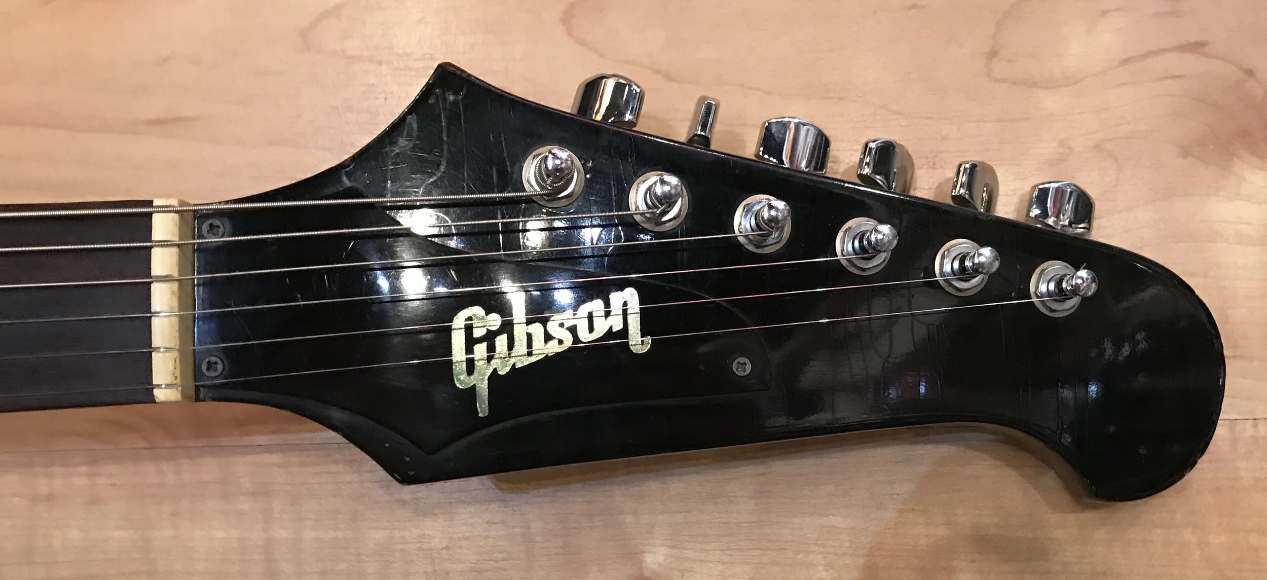 1966_Vintage_Gibson_Firebird_V_Non_Reverse_Model_solid_body_electric_guitar_Sunburst_54243567.jpg