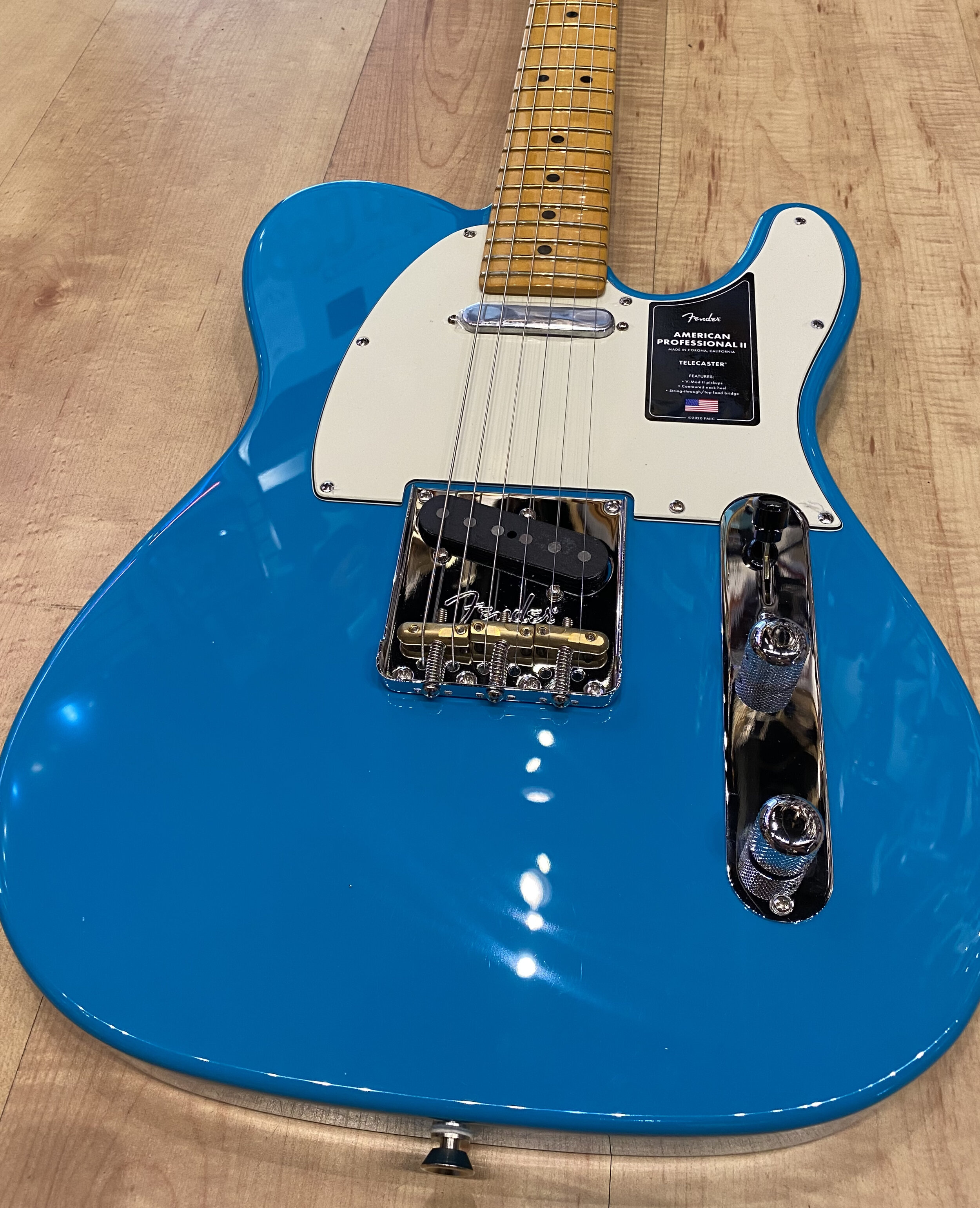Fender_American_Professional_II_Telecaster_Electric_Guitar_Blackguard_Tele_Miami_Blue_9