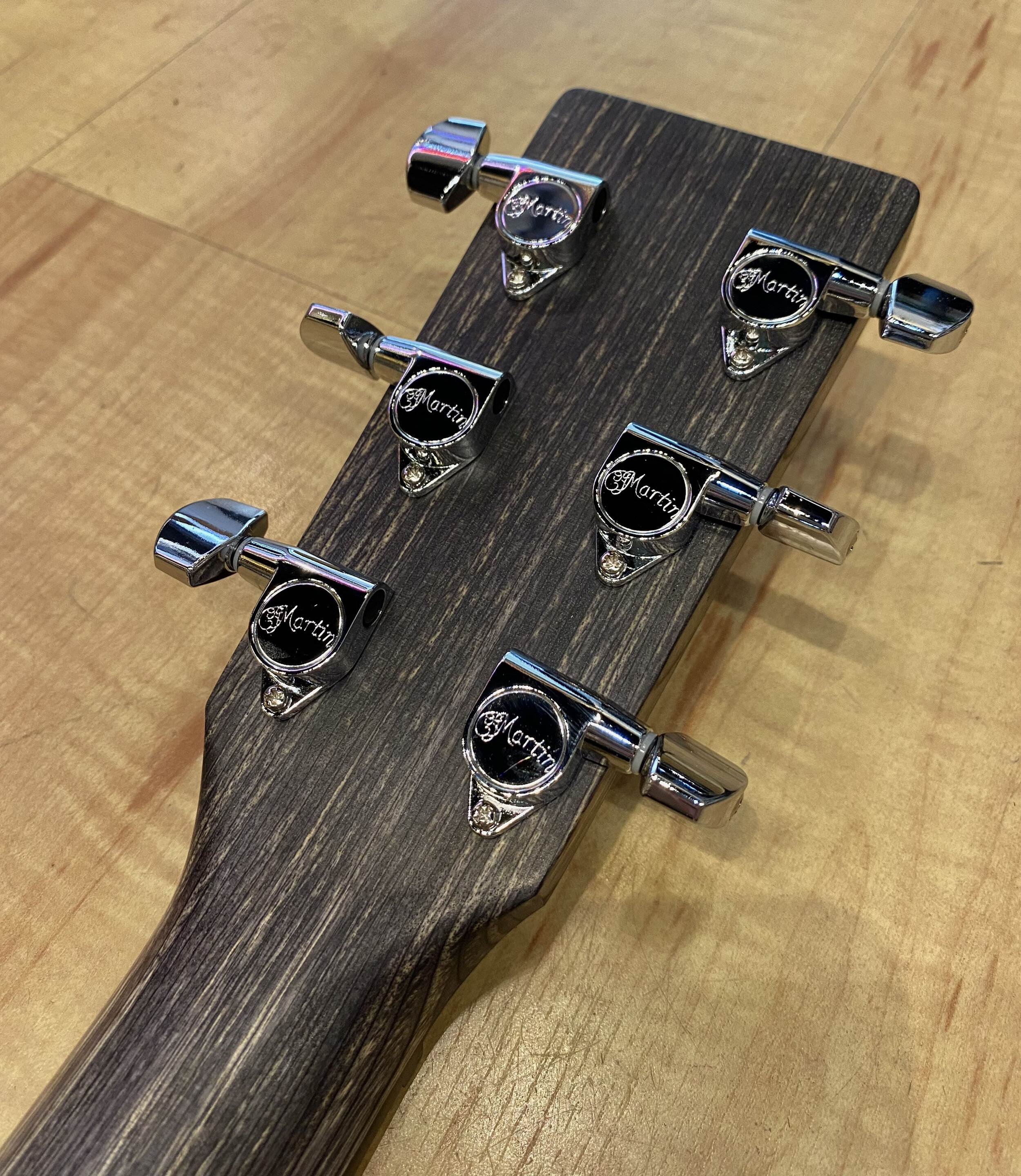 Martin_X_Series_DX_Johnny_Cash_Acoustic_Guitar_7