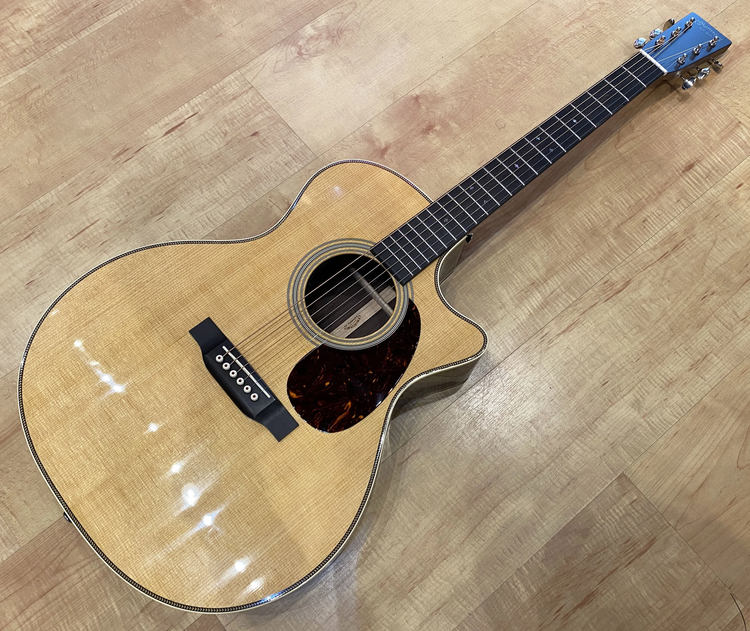 Martin_GPC28E_GPC_28_E_Acoustic_Guitar_4235.jpg