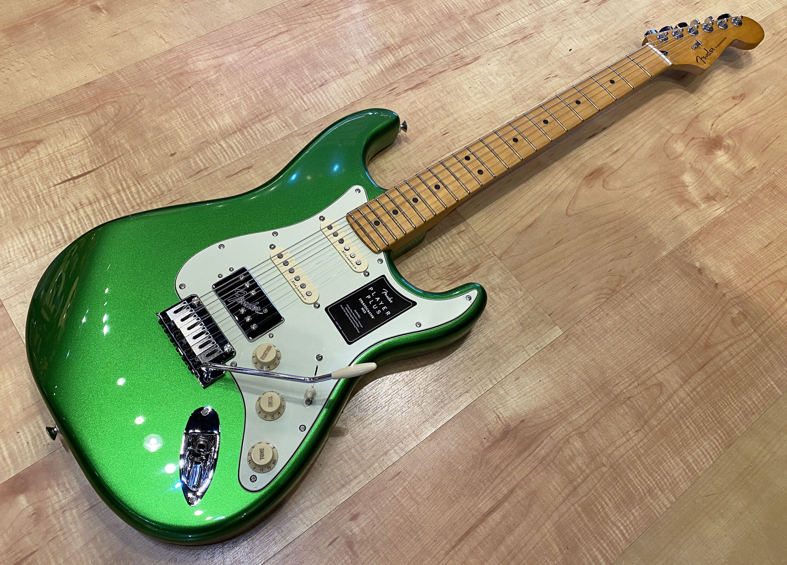 Fender_Player_Plus_Stratocaster_HSS_2021_Cosmic_Jade_Green_Electric_Guitar_5