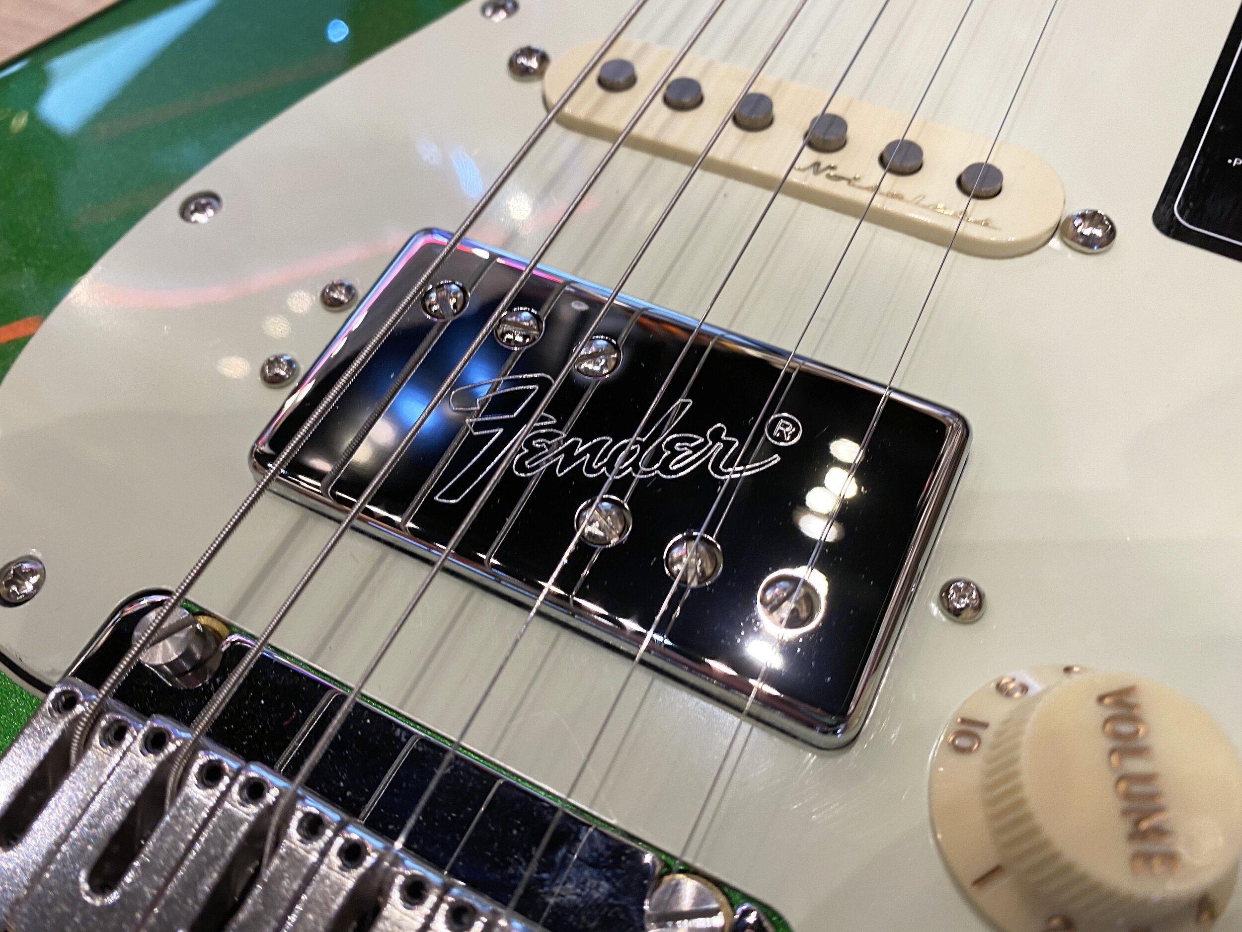 Fender_Player_Plus_Stratocaster_HSS_2021_Cosmic_Jade_Green_Electric_Guitar_9