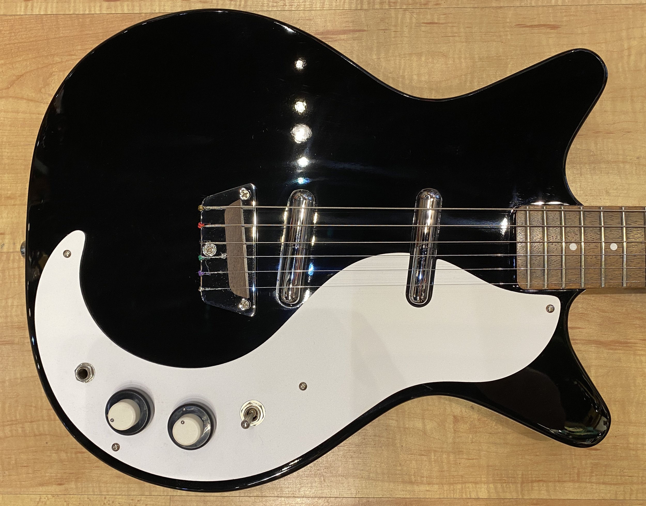 Danelectro_59M_NOS_Electric_Guitar_2