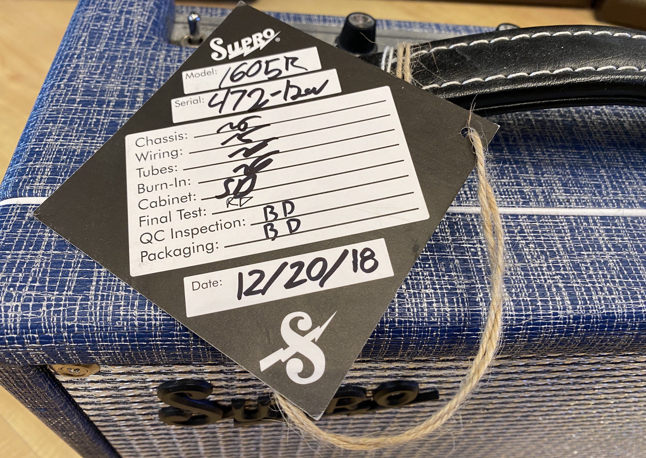 Supro_1605R_Reverb_1x8_5-watt_Tube_Combo_Amp_987505.jpg