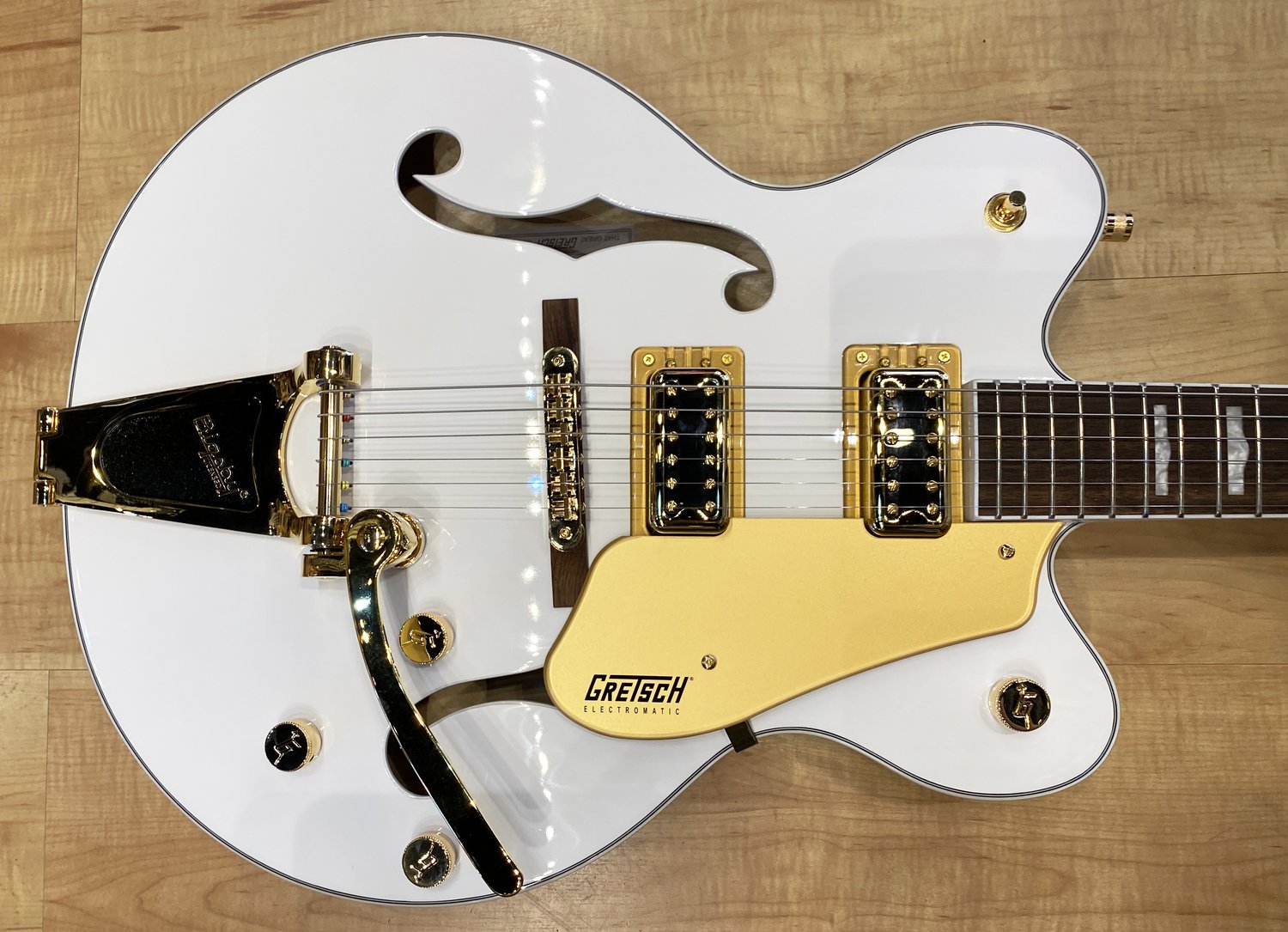 Gretsch G5422TG Electromatic Classic Hollow Body Double Cut with Bigsby, Snowcrest White