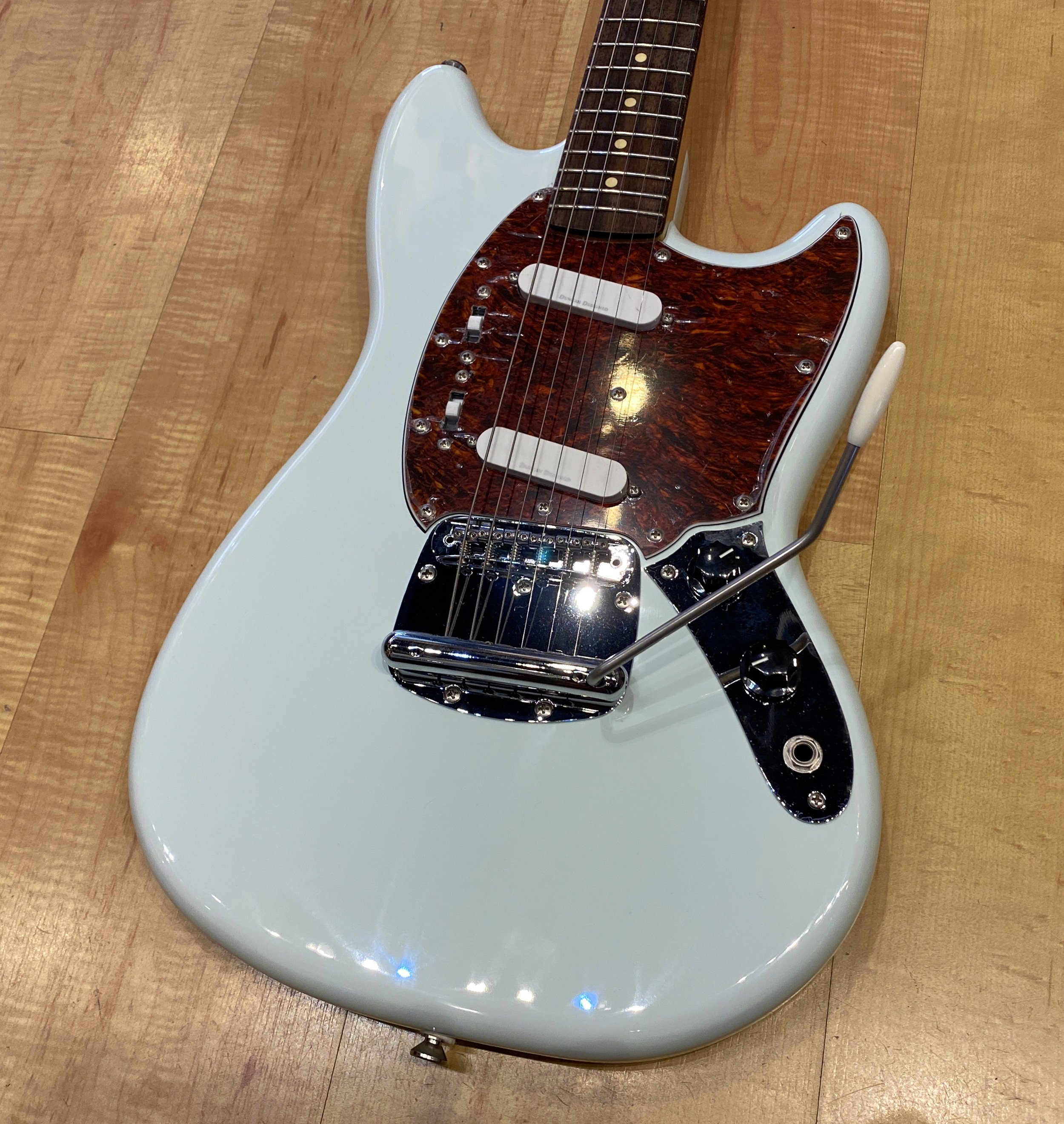 Squier Classic Vibe '60s Mustang Electric Guitar Sonic Blue — Andy Babiuk's  Fab Gear