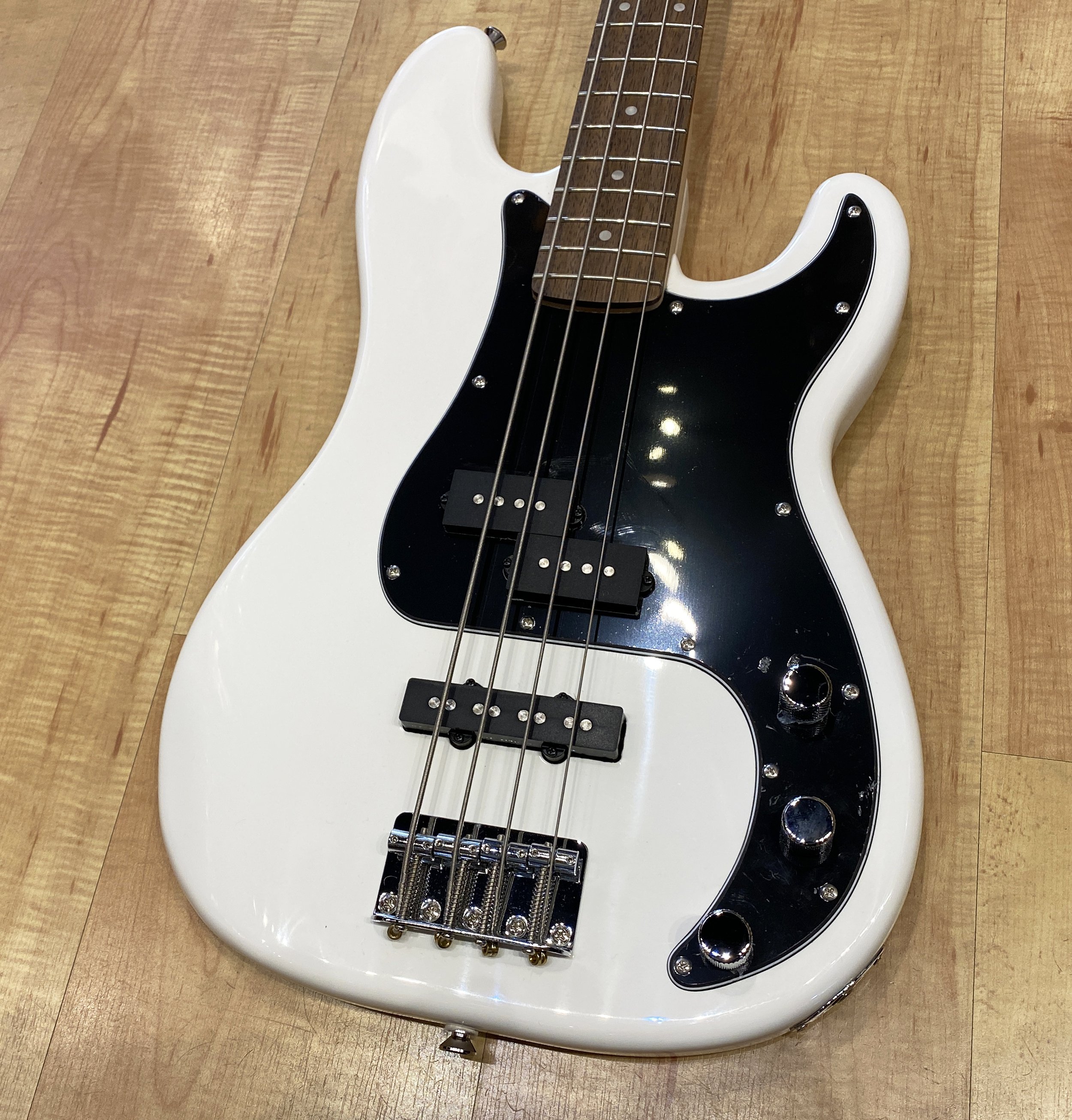 Squier Affinity Series Precision Bass PJ Arctic White — Andy Babiuk's Fab  Gear