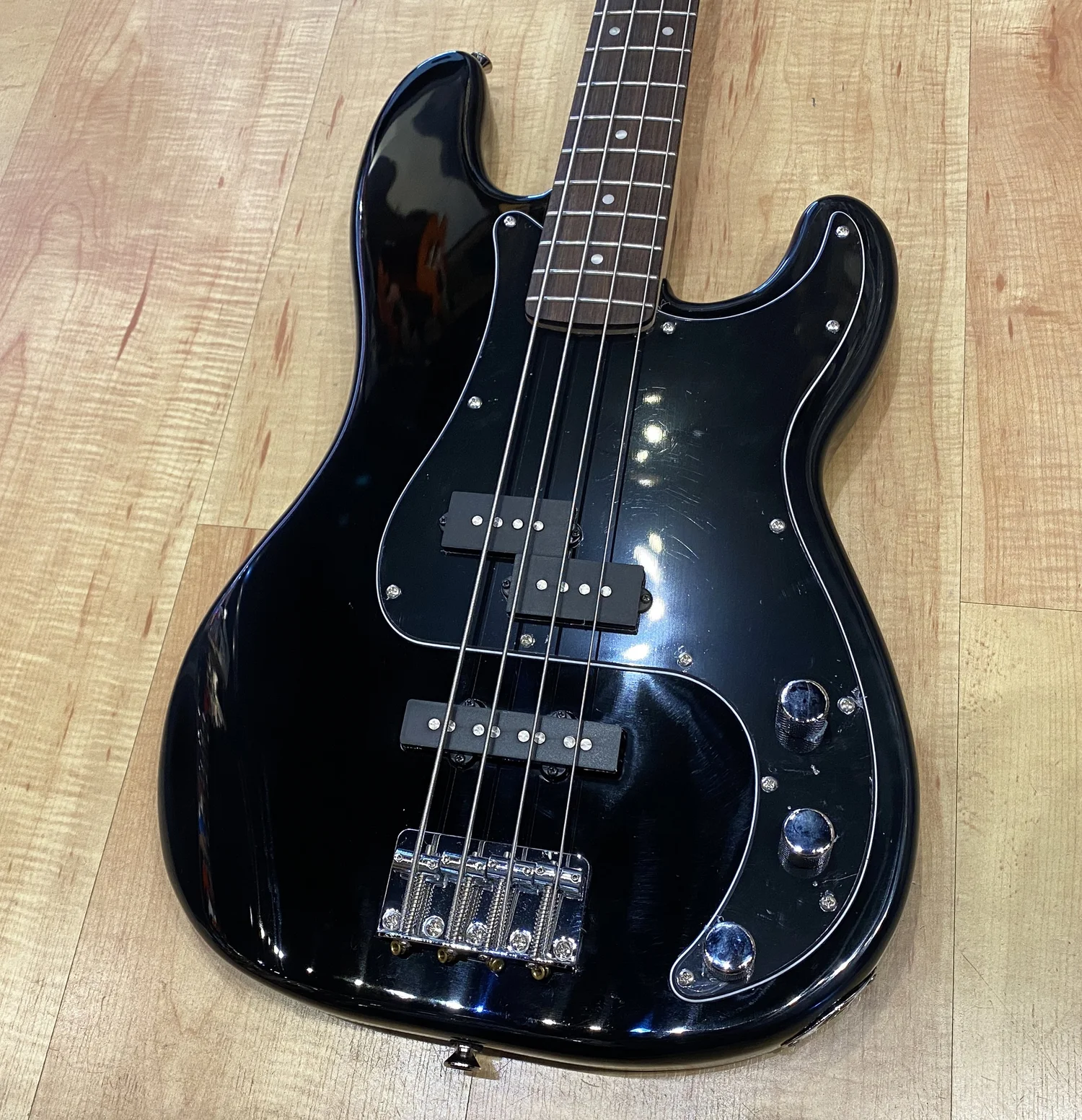 Squier Affinity Series Precision Bass PJ Black — Andy Babiuk