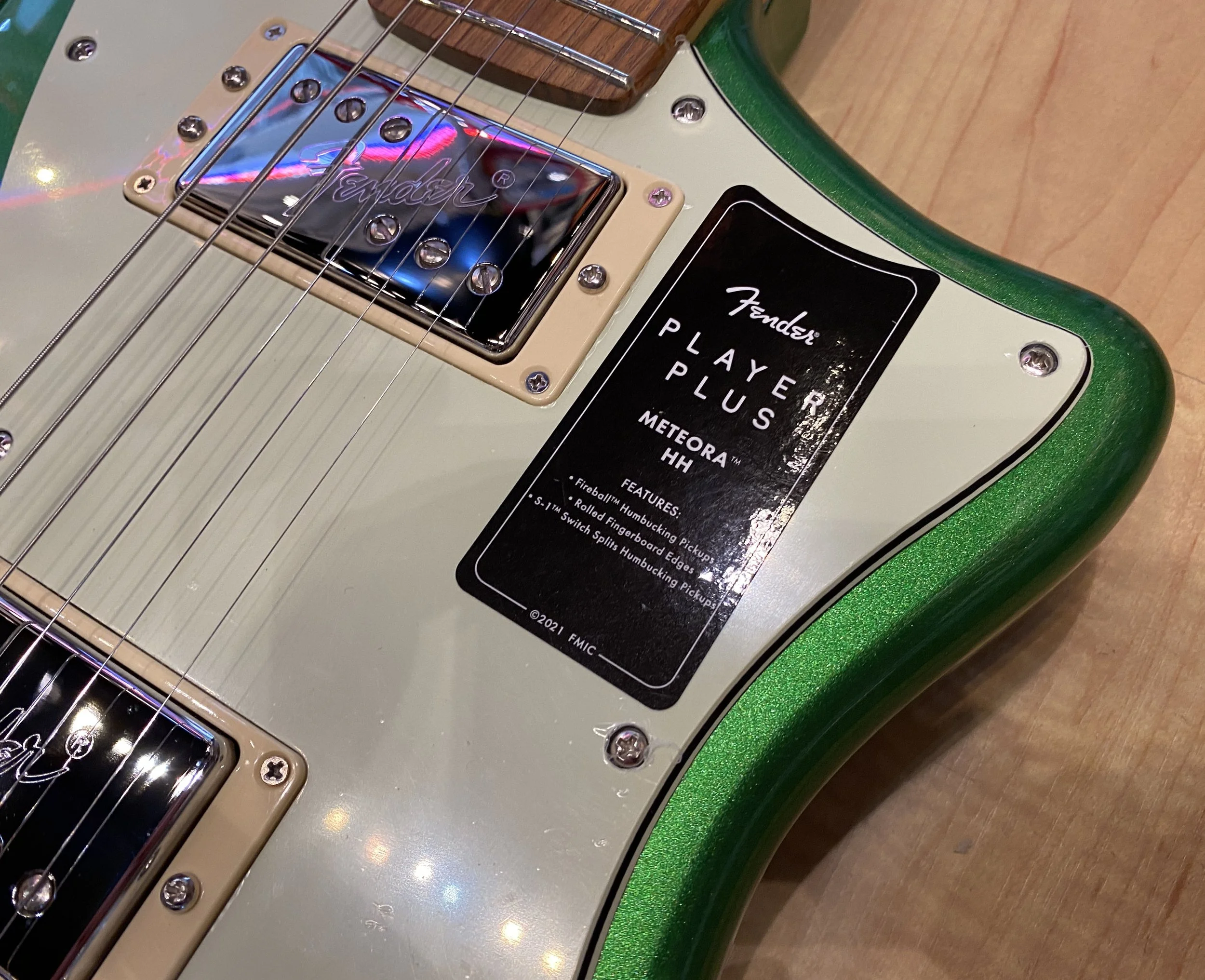 Fender_Player_Plus_Meteora_HH_Electric_Guitar_Cosmic_Green_10