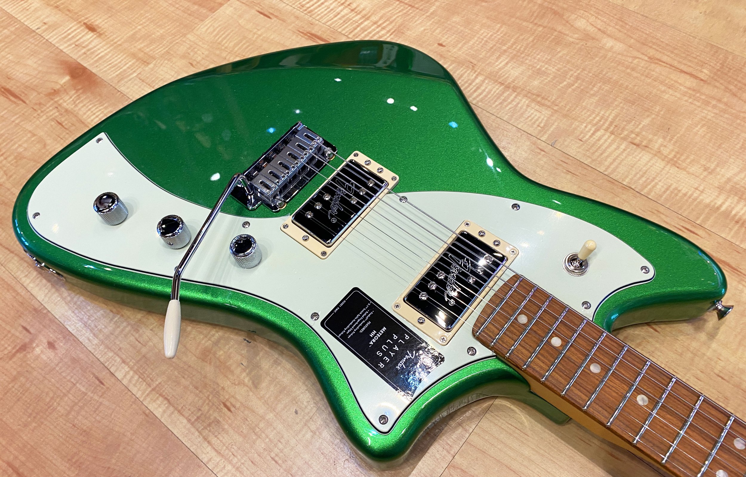 Fender_Player_Plus_Meteora_HH_Electric_Guitar_Cosmic_Green_6