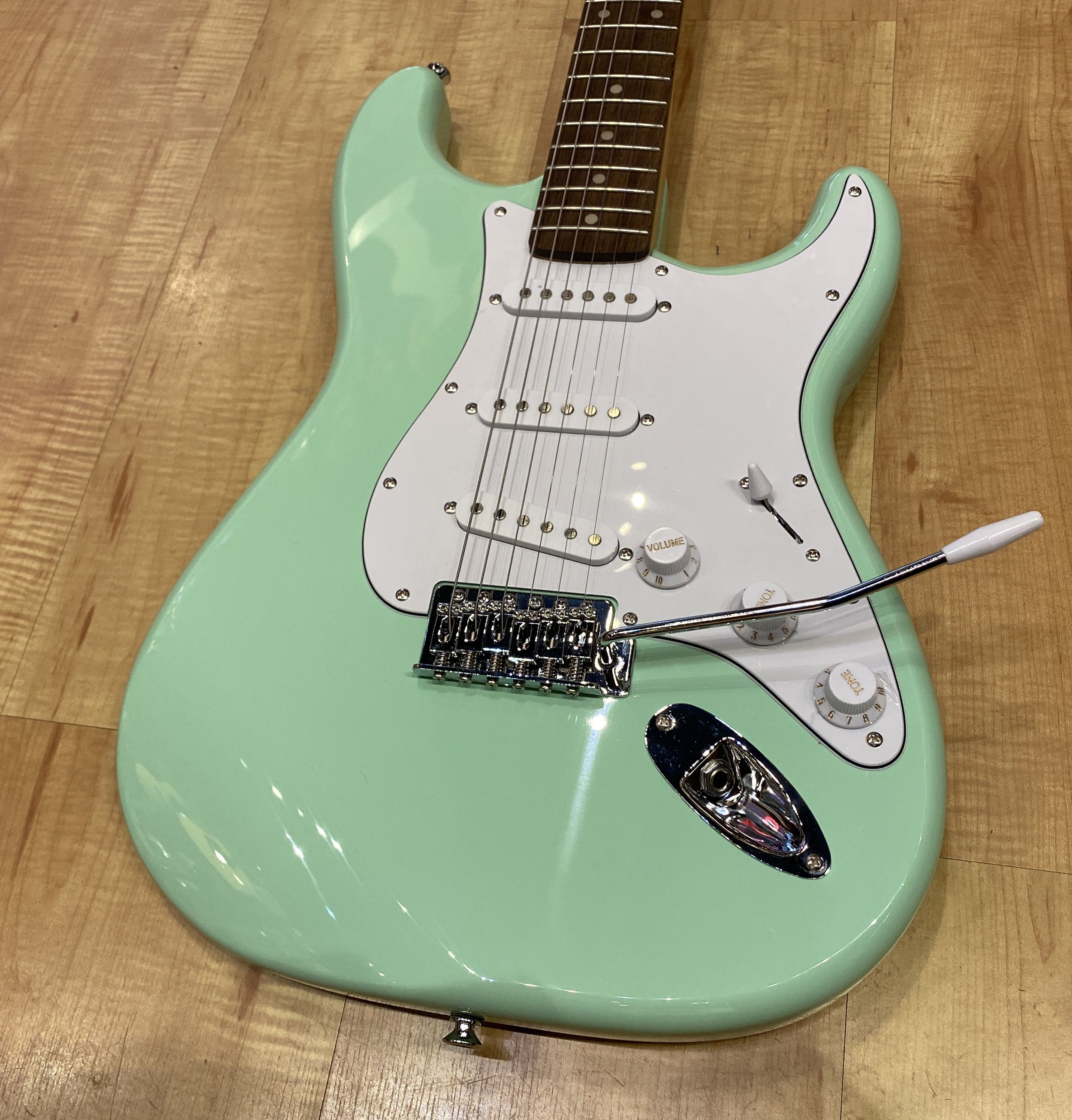 Fender Squier Affinity Stratocaster Electric Guitar Surf Green 